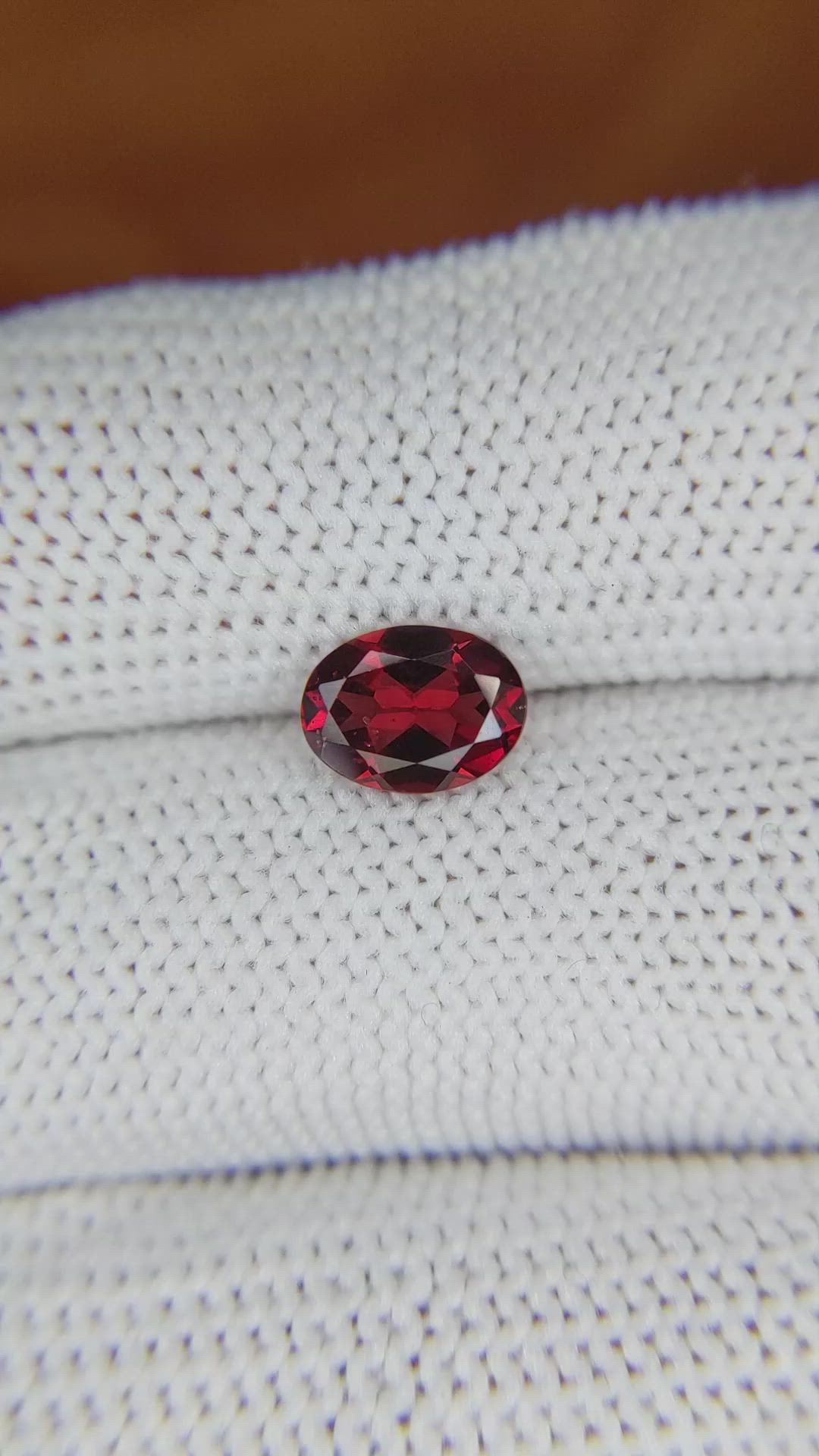 1.36 Ct. Rhodolite Garnet from Ceylon (Sri Lanka) Size Video