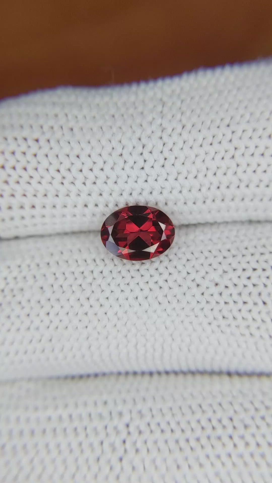 1.40 Ct. Rhodolite Garnet from Ceylon (Sri Lanka) Size Video