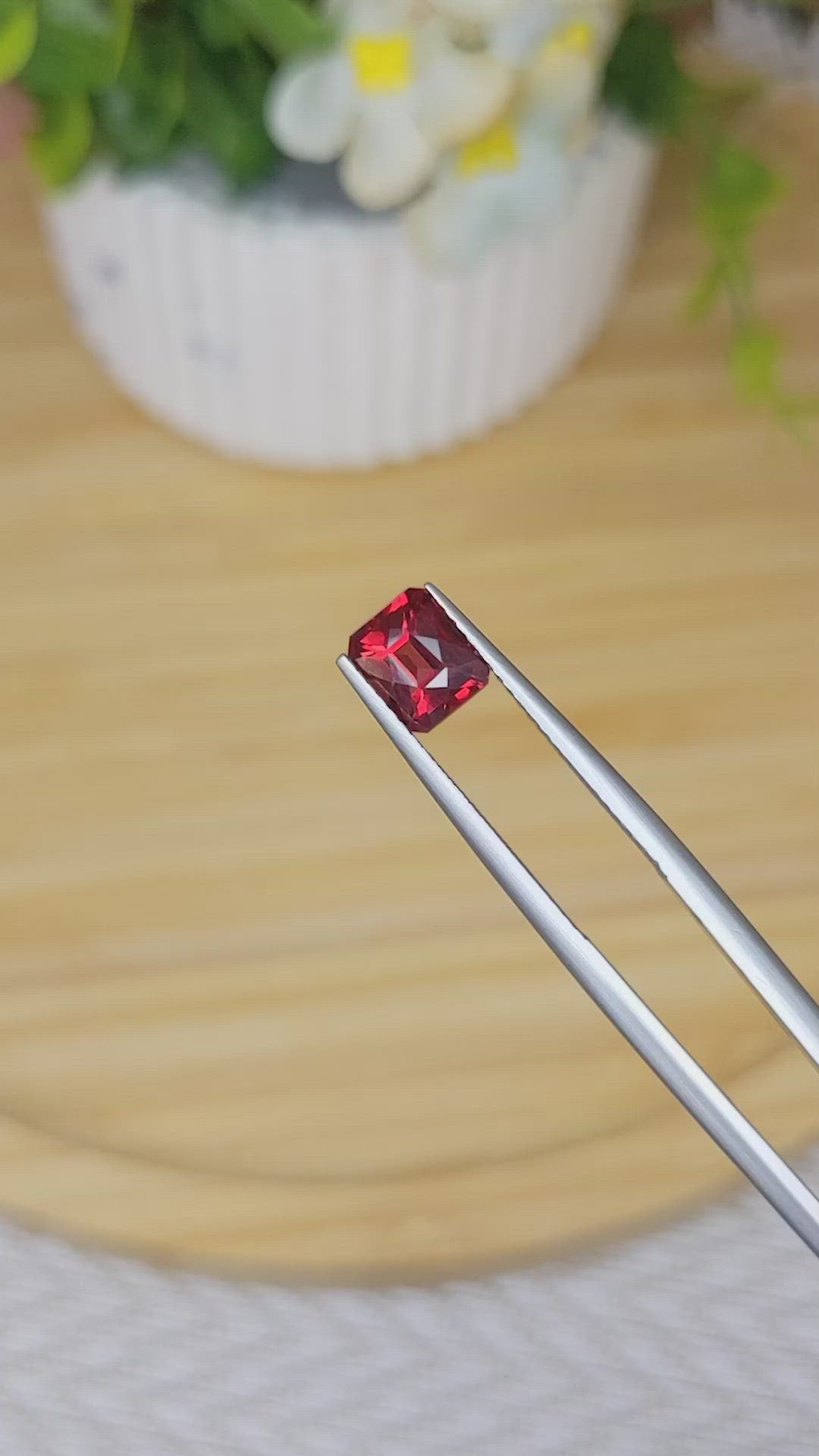 1.44 Ct. Rhodolite Garnet from Ceylon (Sri Lanka) Size Video