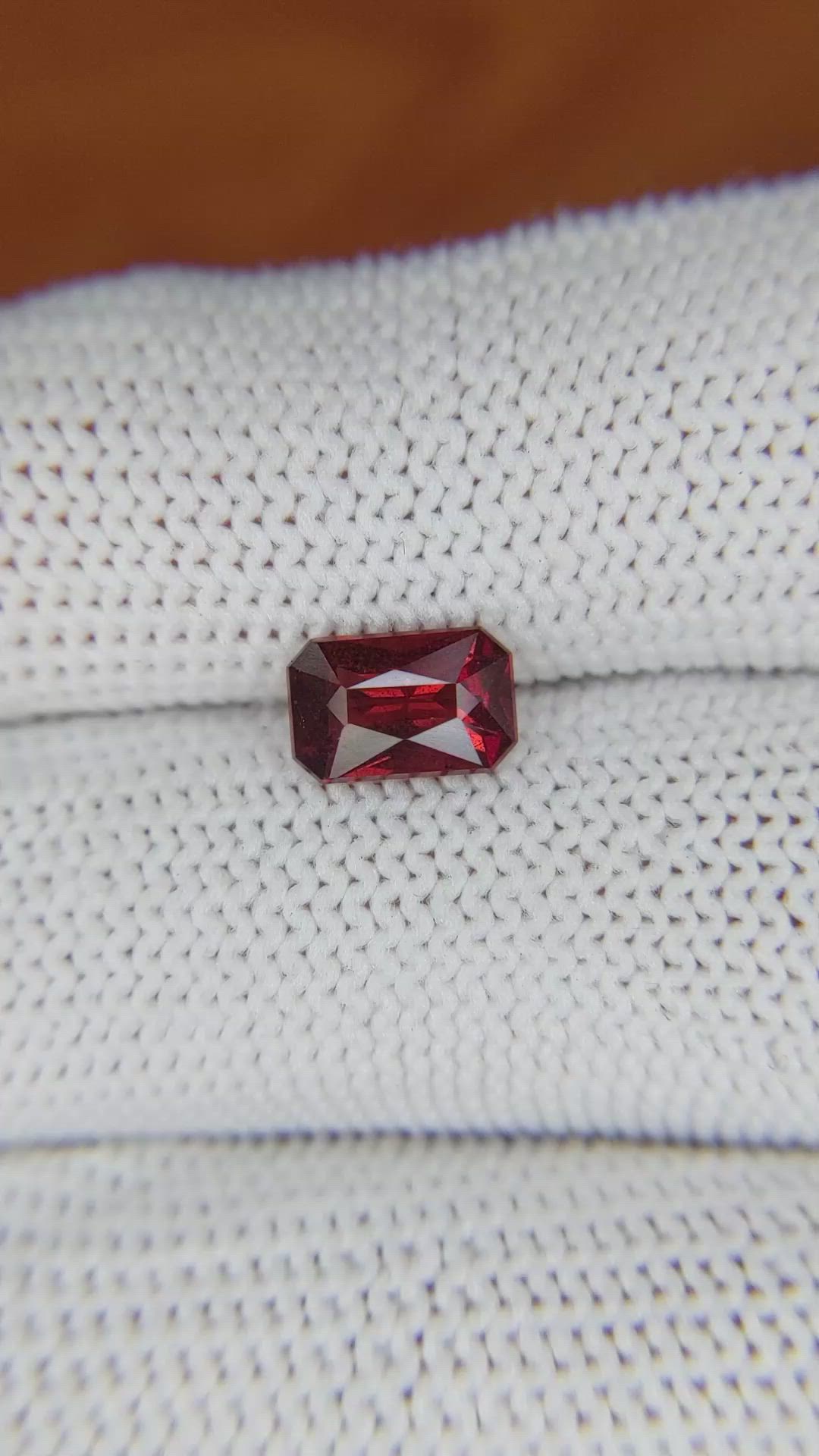 1.39 Ct. Rhodolite Garnet from Ceylon (Sri Lanka) Size Video