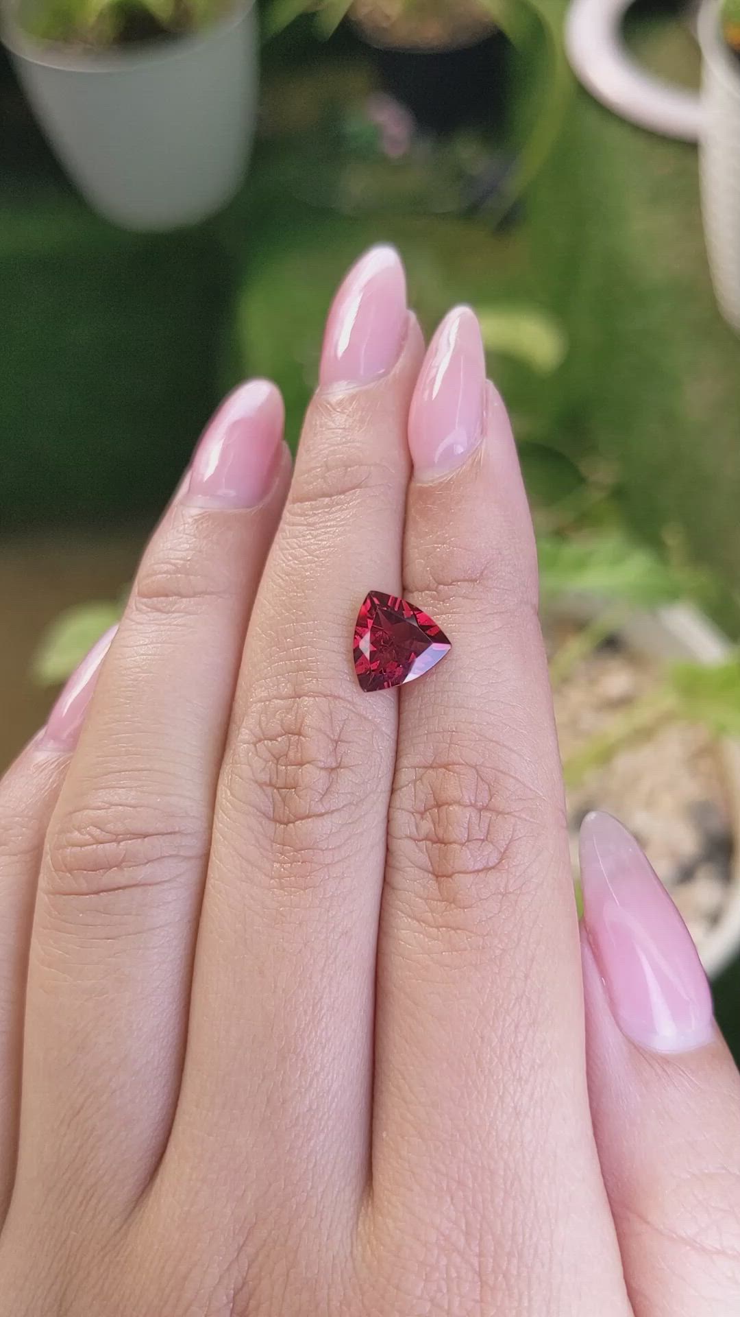 2.38 Ct. Rhodolite Garnet from Ceylon (Sri Lanka) Size Video