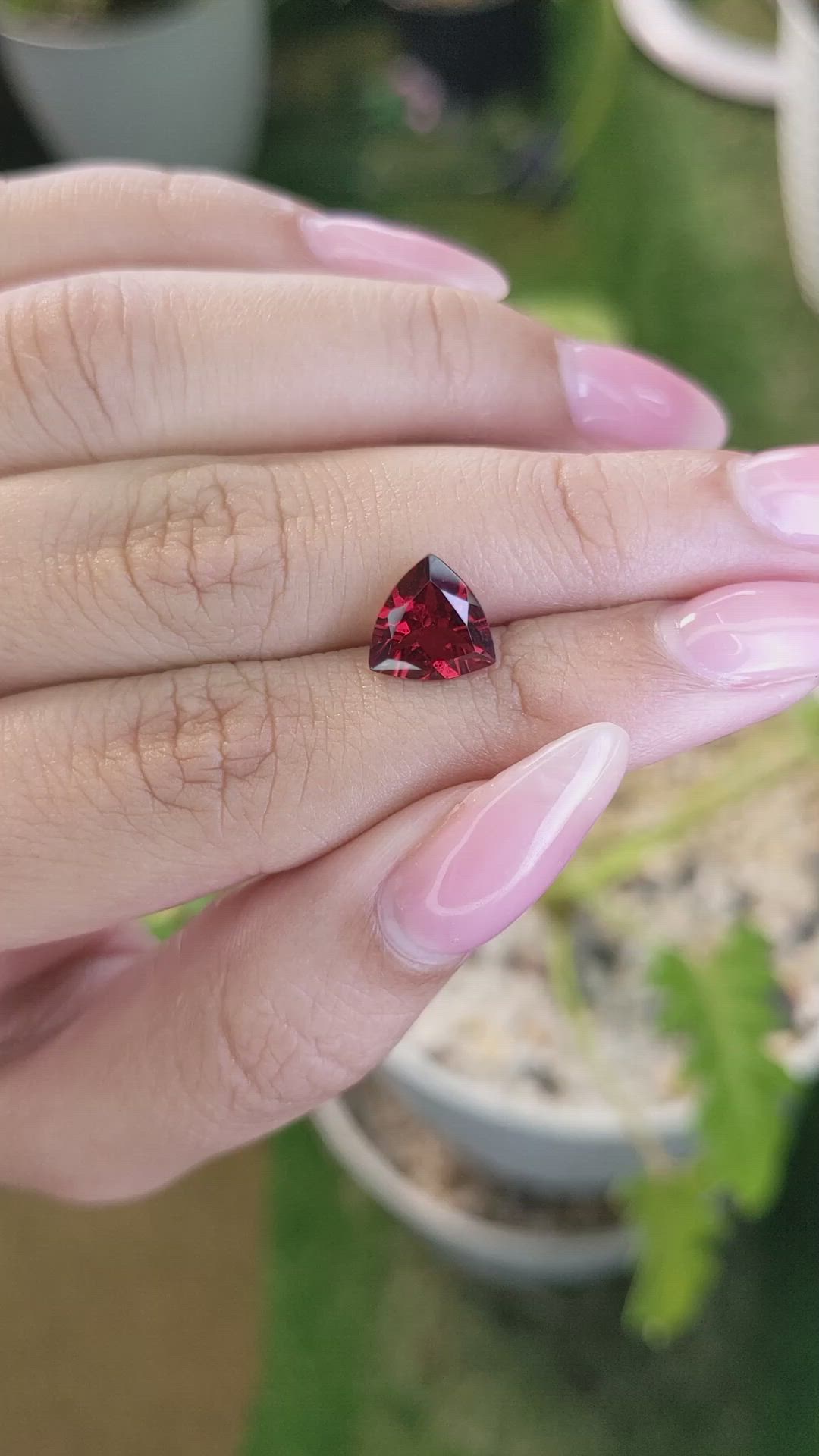 2.38 Ct. Rhodolite Garnet from Ceylon (Sri Lanka) Size Video