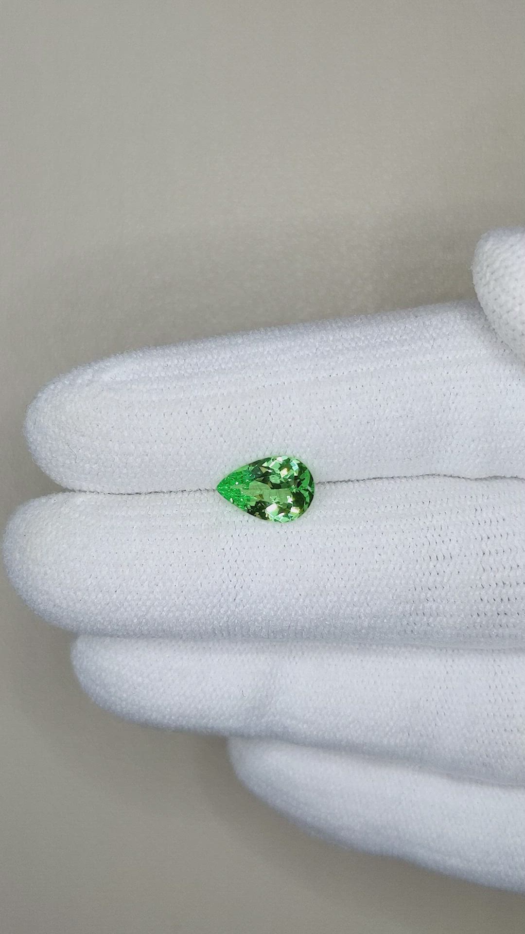 1.33 Ct. Tsavorite Garnet from Tanzania Size Video