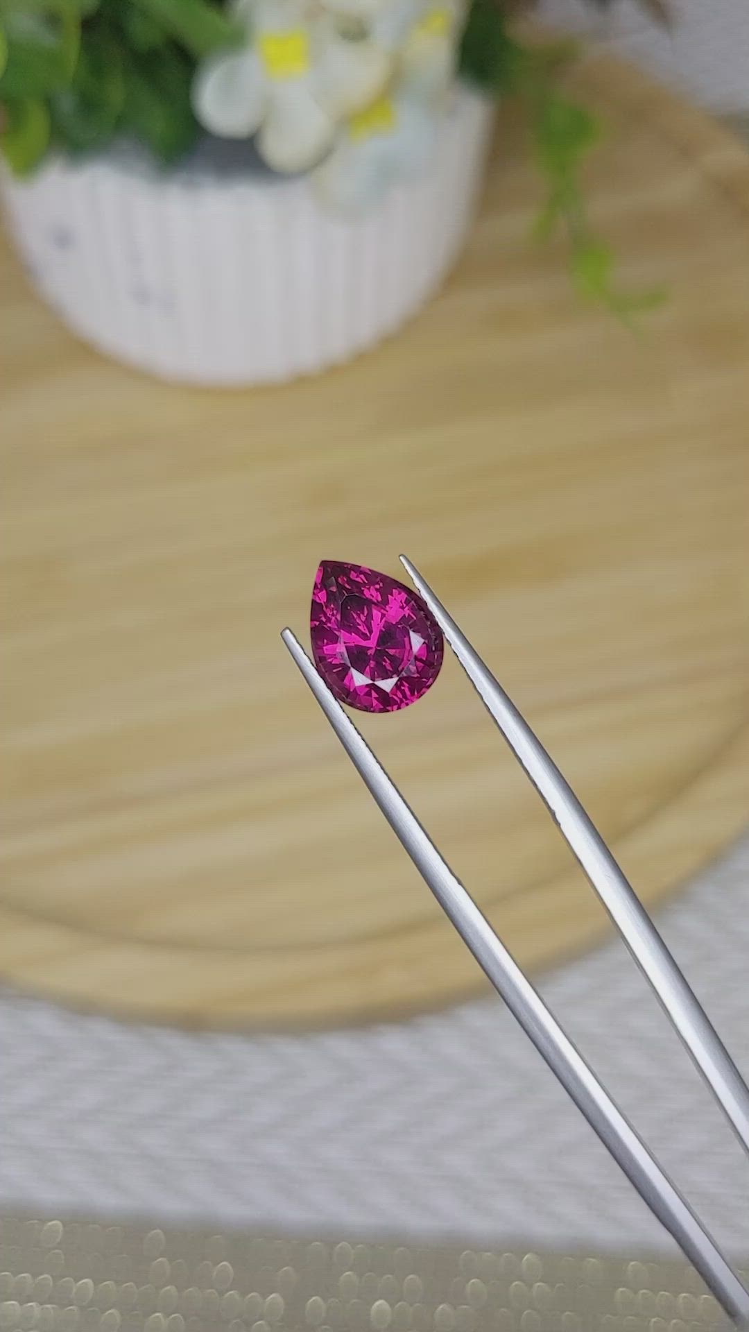 3.59 Ct. Garnet from Ceylon (Sri Lanka) Size Video
