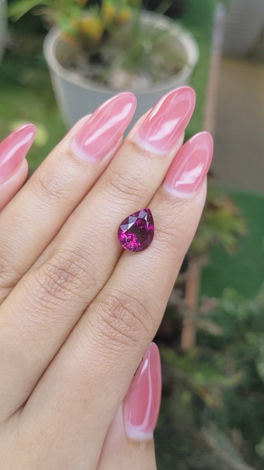 3.59 Ct. Garnet from Ceylon (Sri Lanka) Size Video