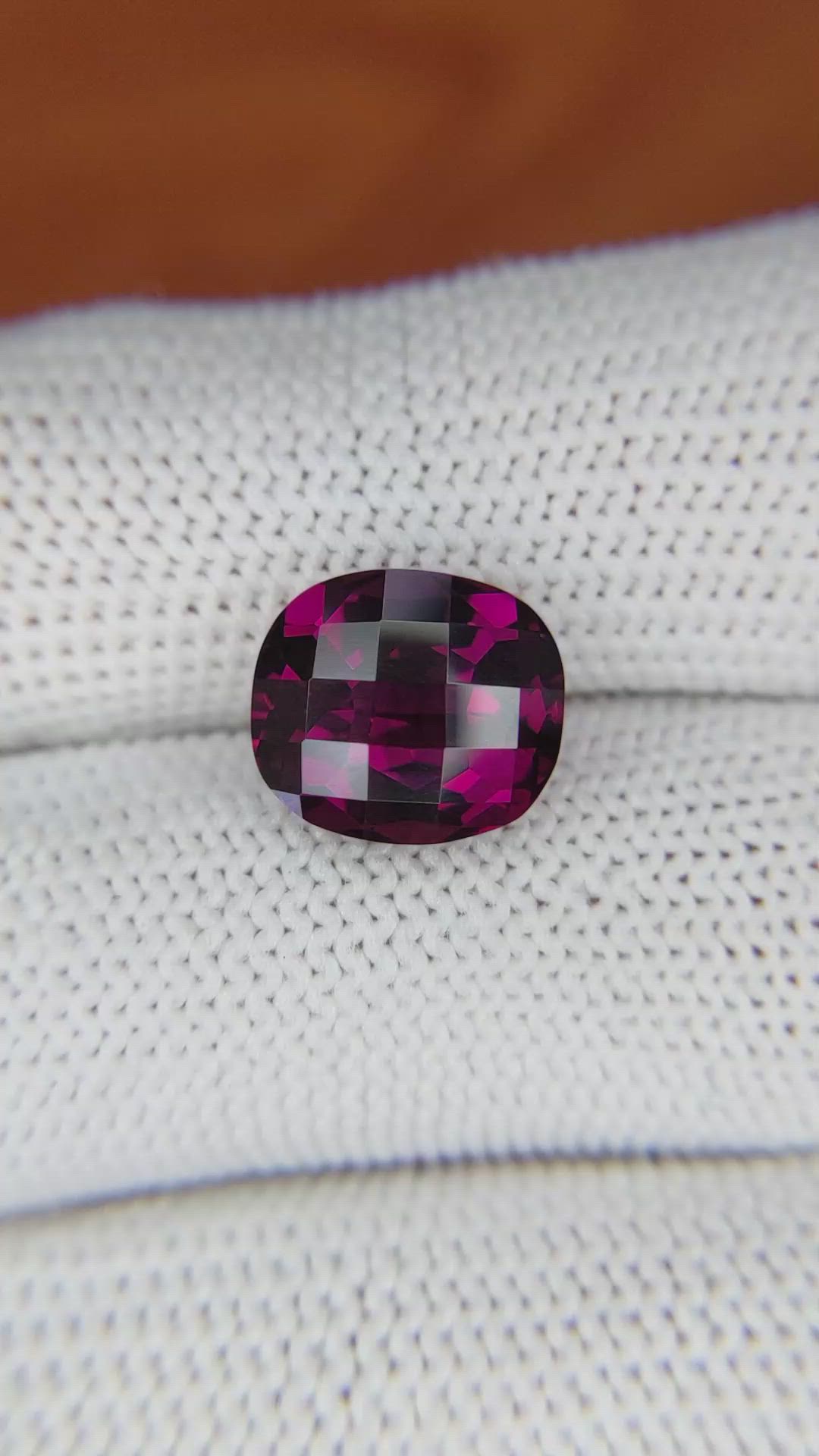 6.22 Ct. Garnet from Ceylon (Sri Lanka) Size Video