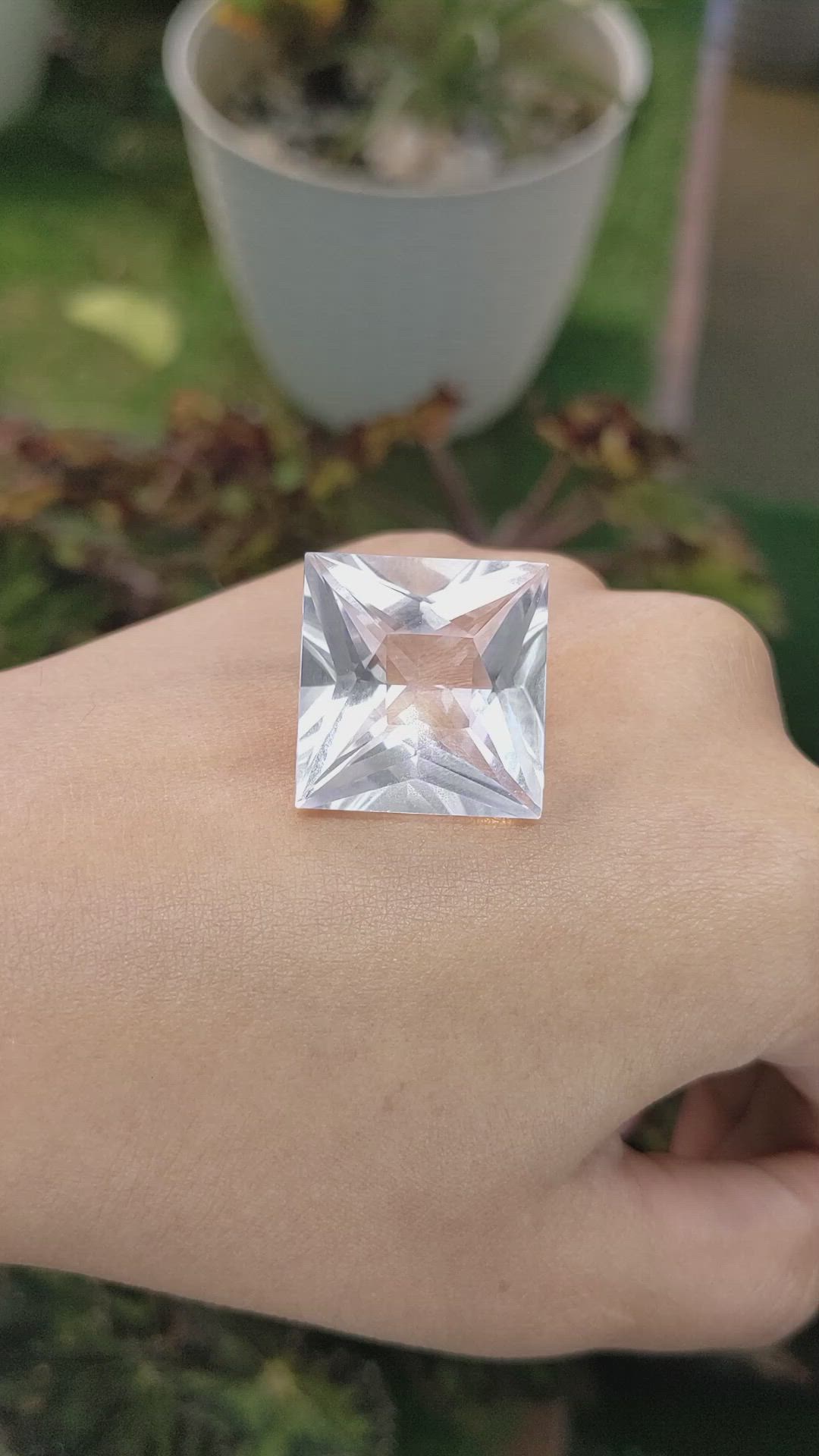 34.99 Ct. Quartz from Brazil Size Video