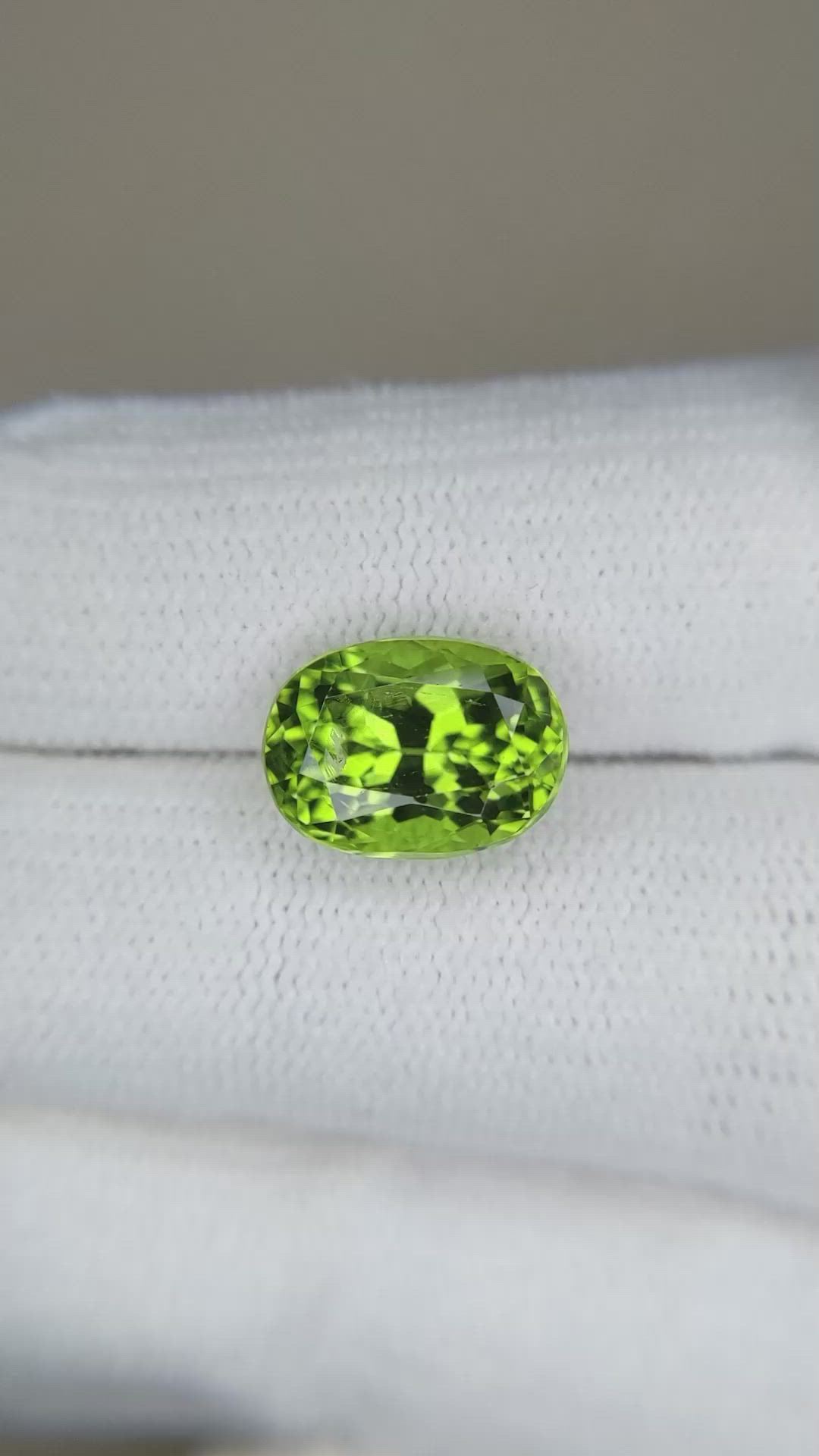 4.32 Ct. Peridot from Burma (Myanmar) Size Video
