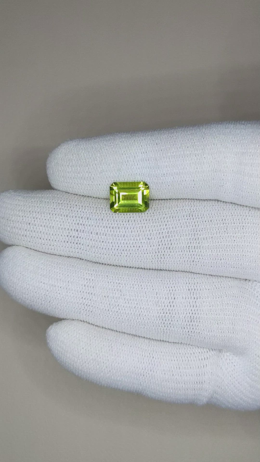 2.31 Ct. Peridot from Burma (Myanmar) Size Video