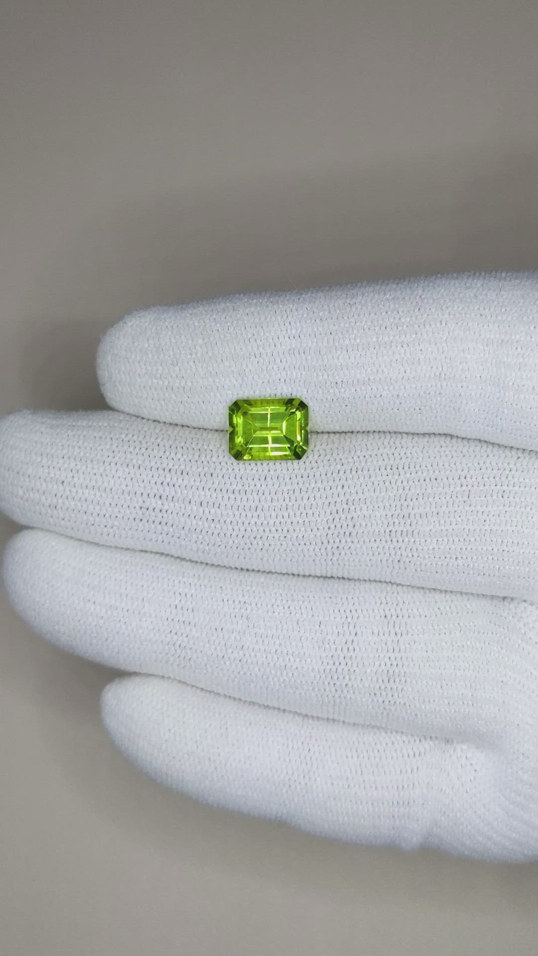 2.69 Ct. Peridot from Burma (Myanmar) Size Video