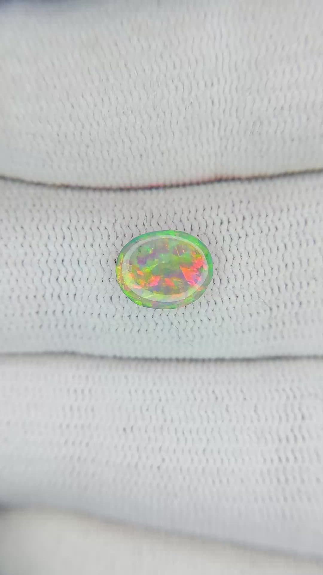 0.67 Ct. Cabochon Crystal/Jelly Opal from Australia Size Video