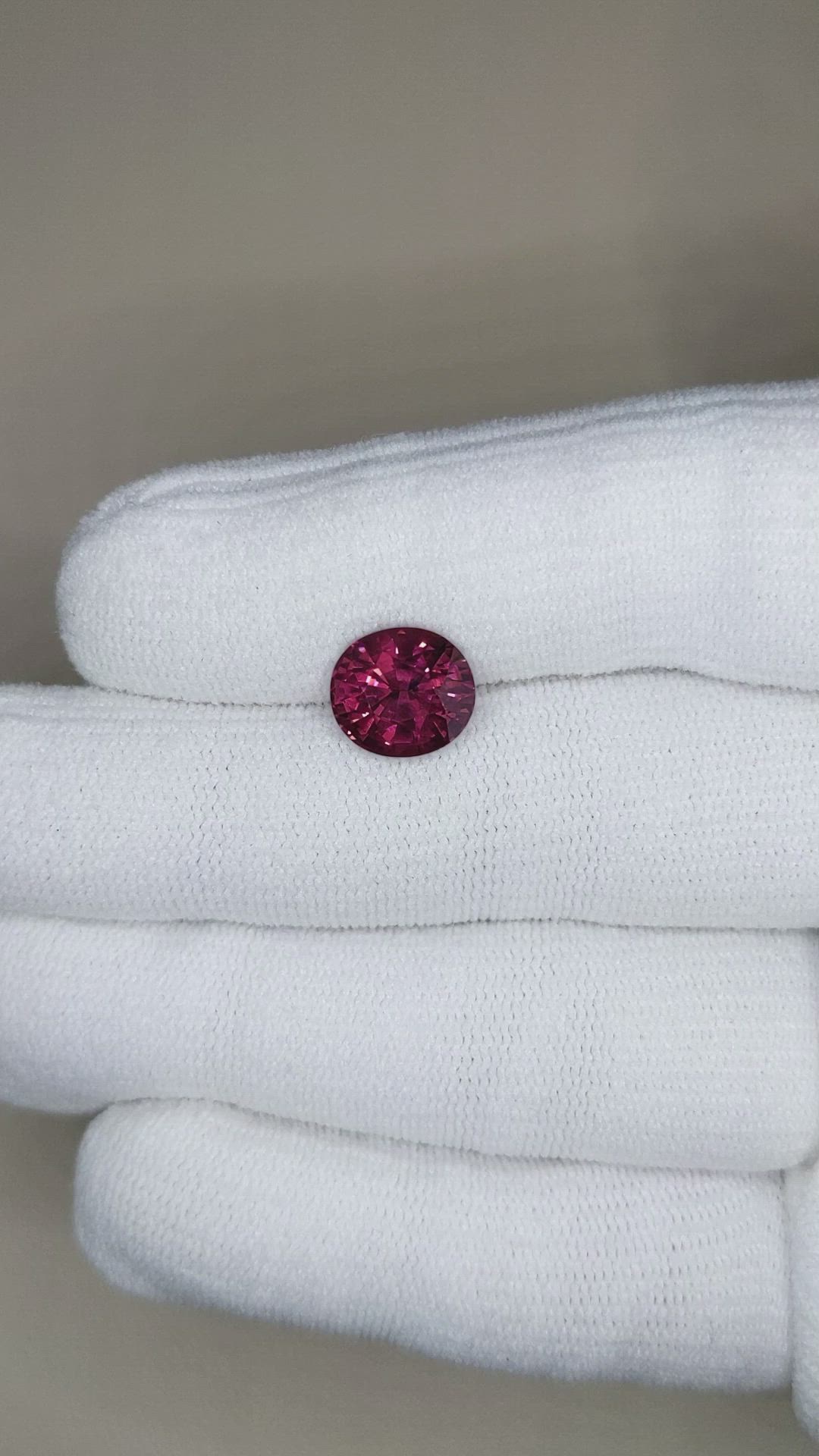 3.97 Ct. Reddish Pink Garnet from Ceylon (Sri Lanka) Size Video