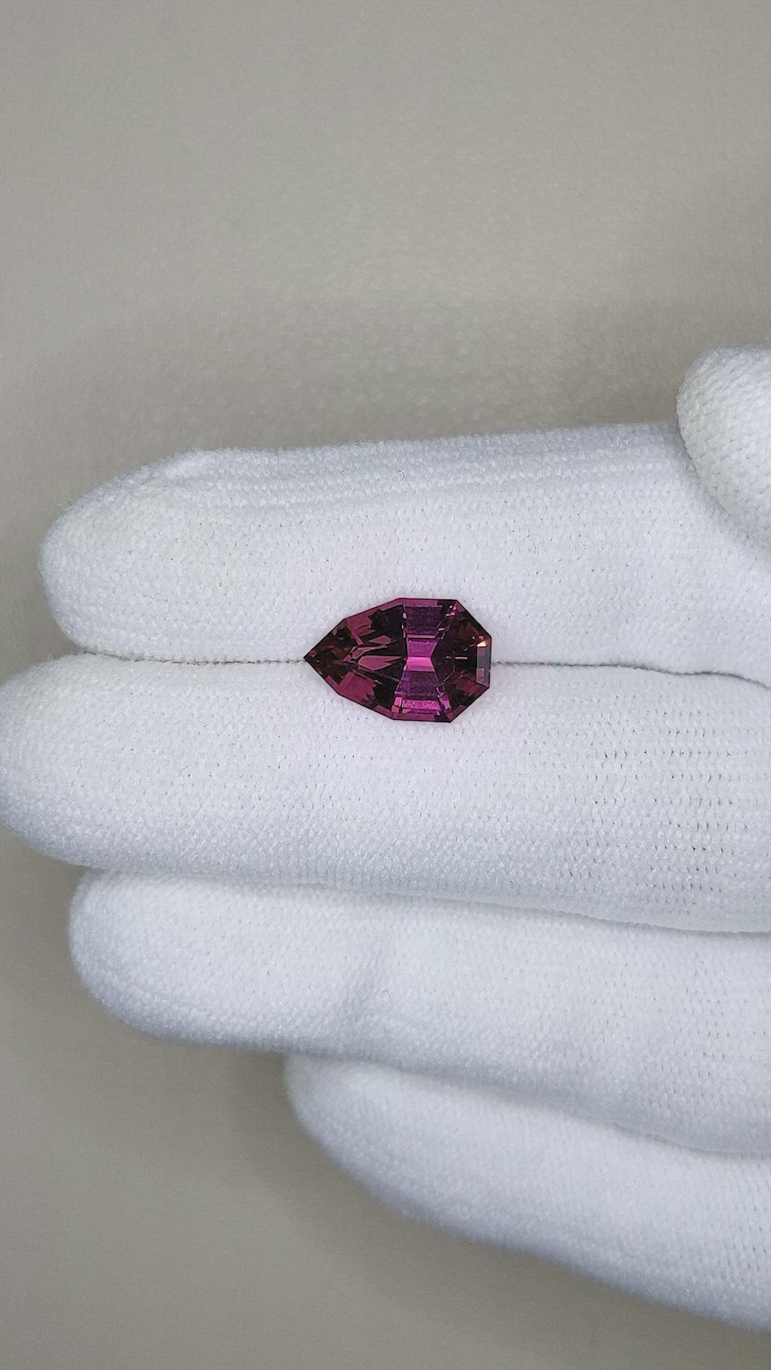 3.16 Ct. Garnet from Ceylon (Sri Lanka) Size Video