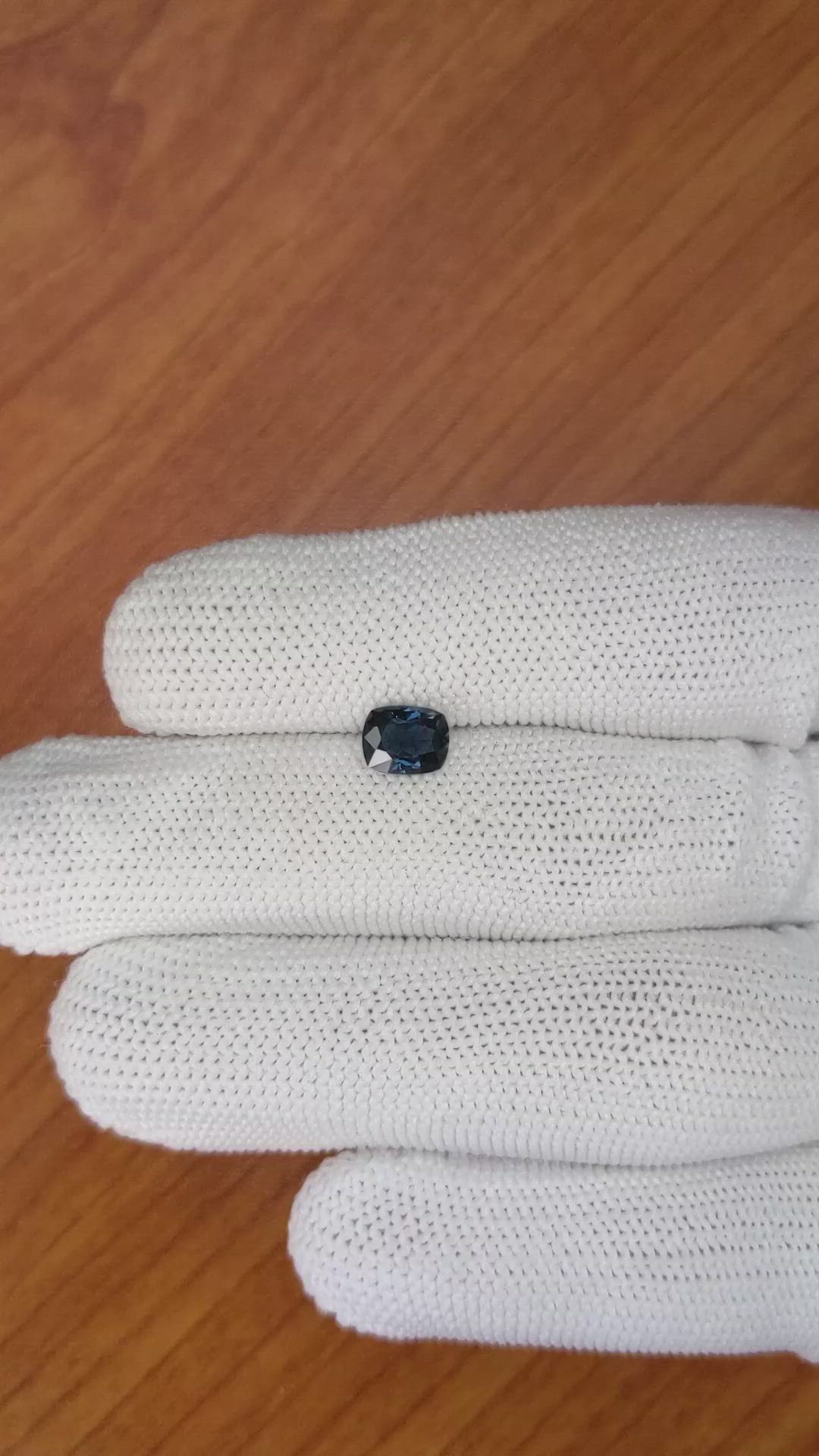 1.10 Ct. Spinel from Ceylon (Sri Lanka) Size Video