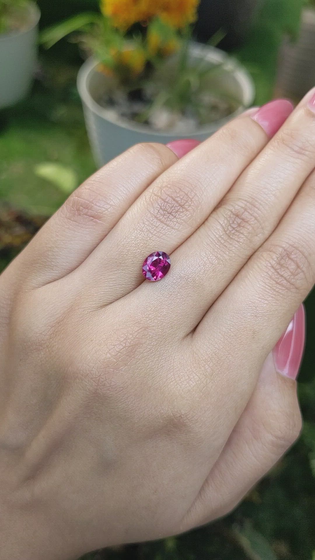 1.27 Ct. Garnet from Ceylon (Sri Lanka) Size Video