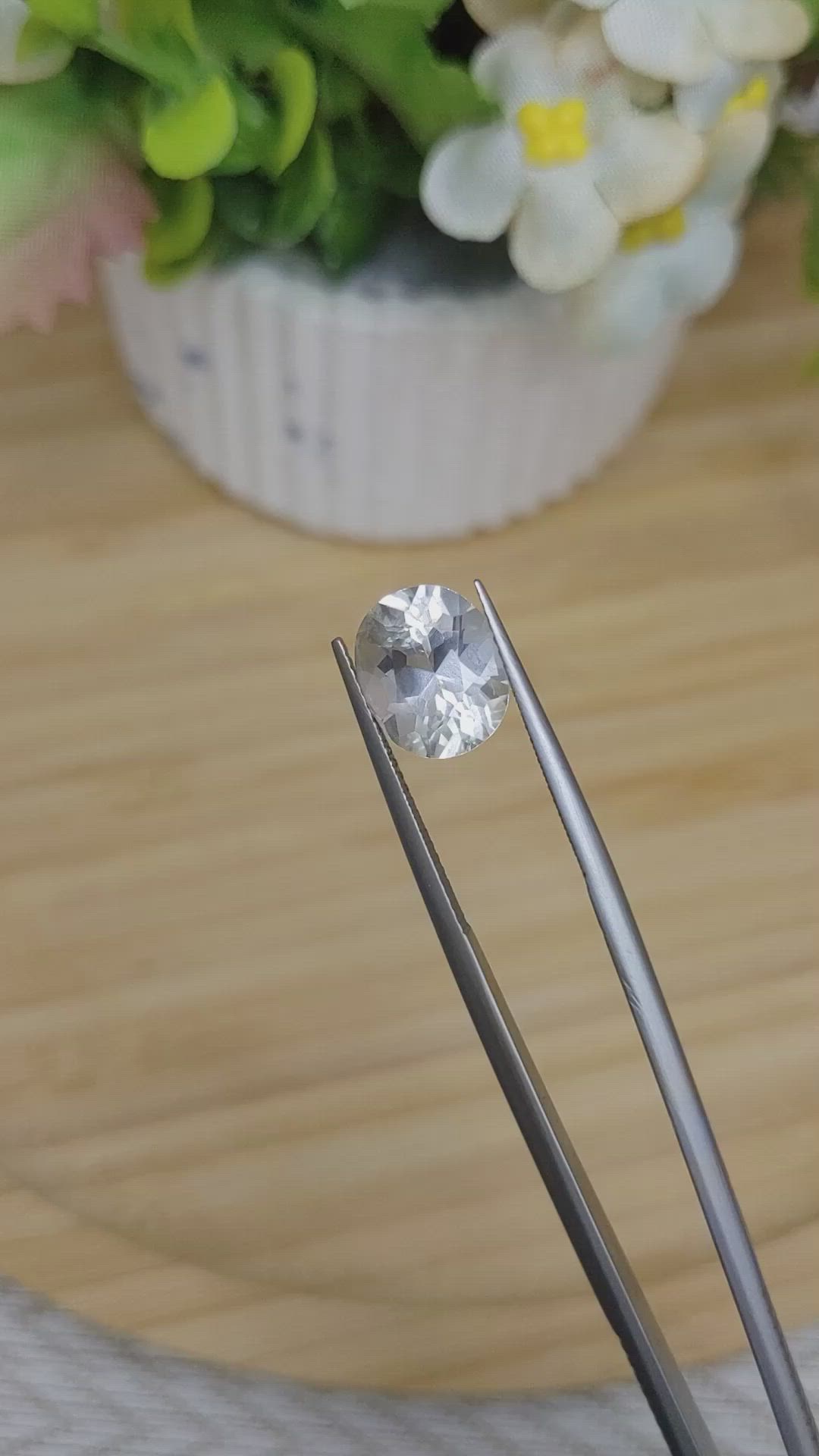 4.45 Ct. Topaz from Ceylon (Sri Lanka) Size Video