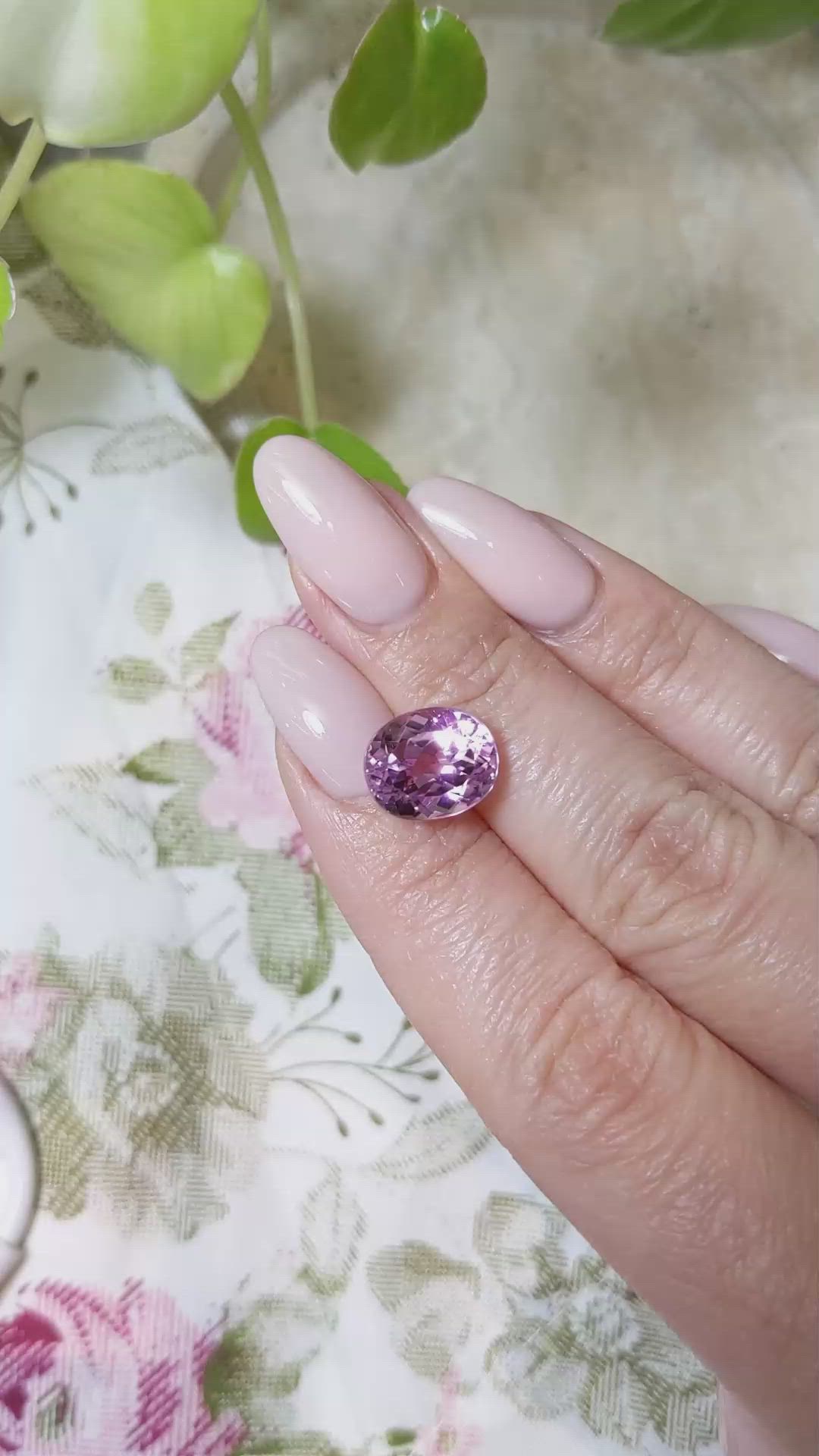 5.64 Ct. Kunzite from Afghanistan Size Video