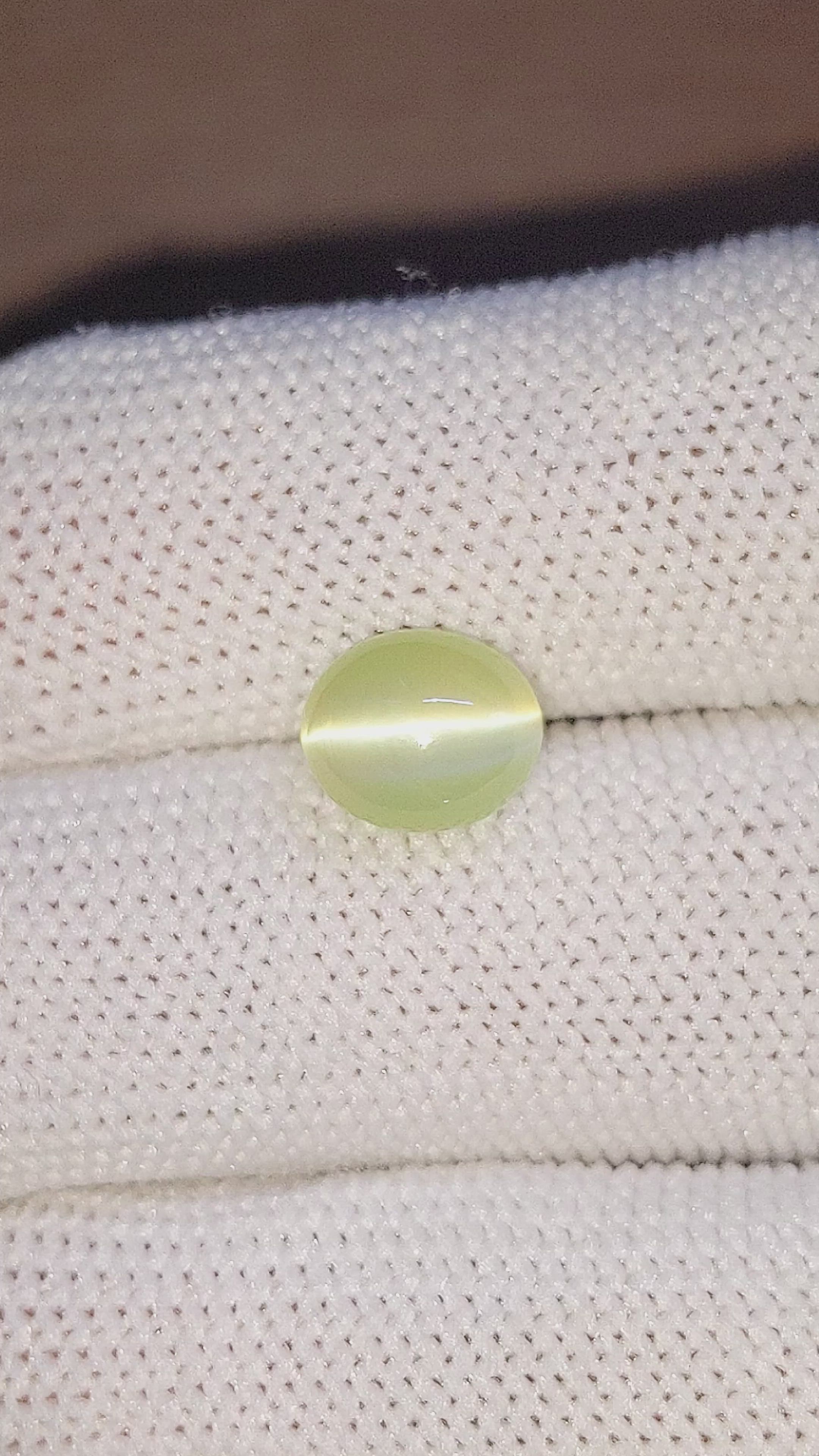 4.40 Ct. Cabochon Chrysoberyl from Ceylon (Sri Lanka) Size Video