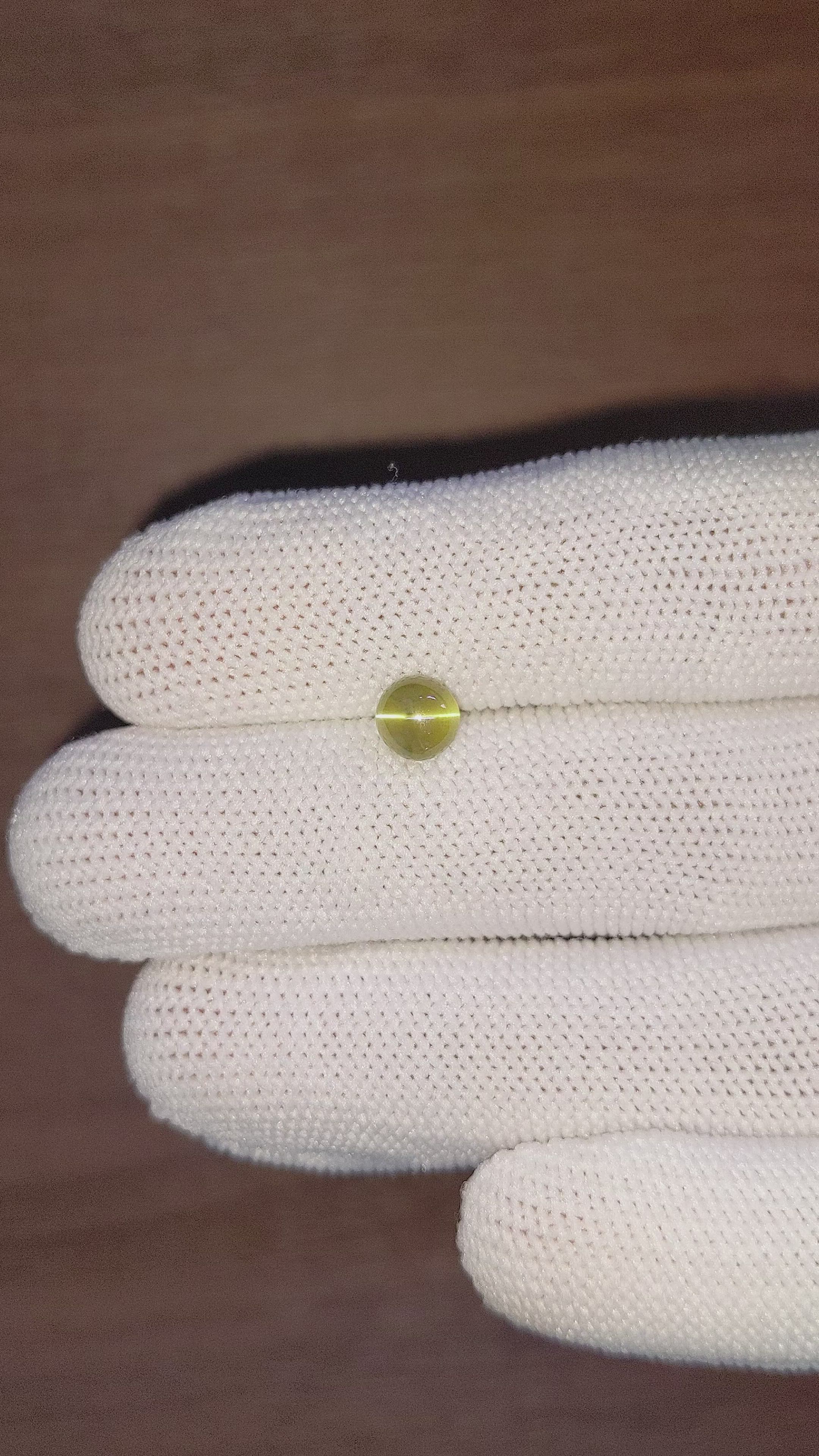 1.72 Ct. Cabochon Chrysoberyl from Ceylon (Sri Lanka) Size Video