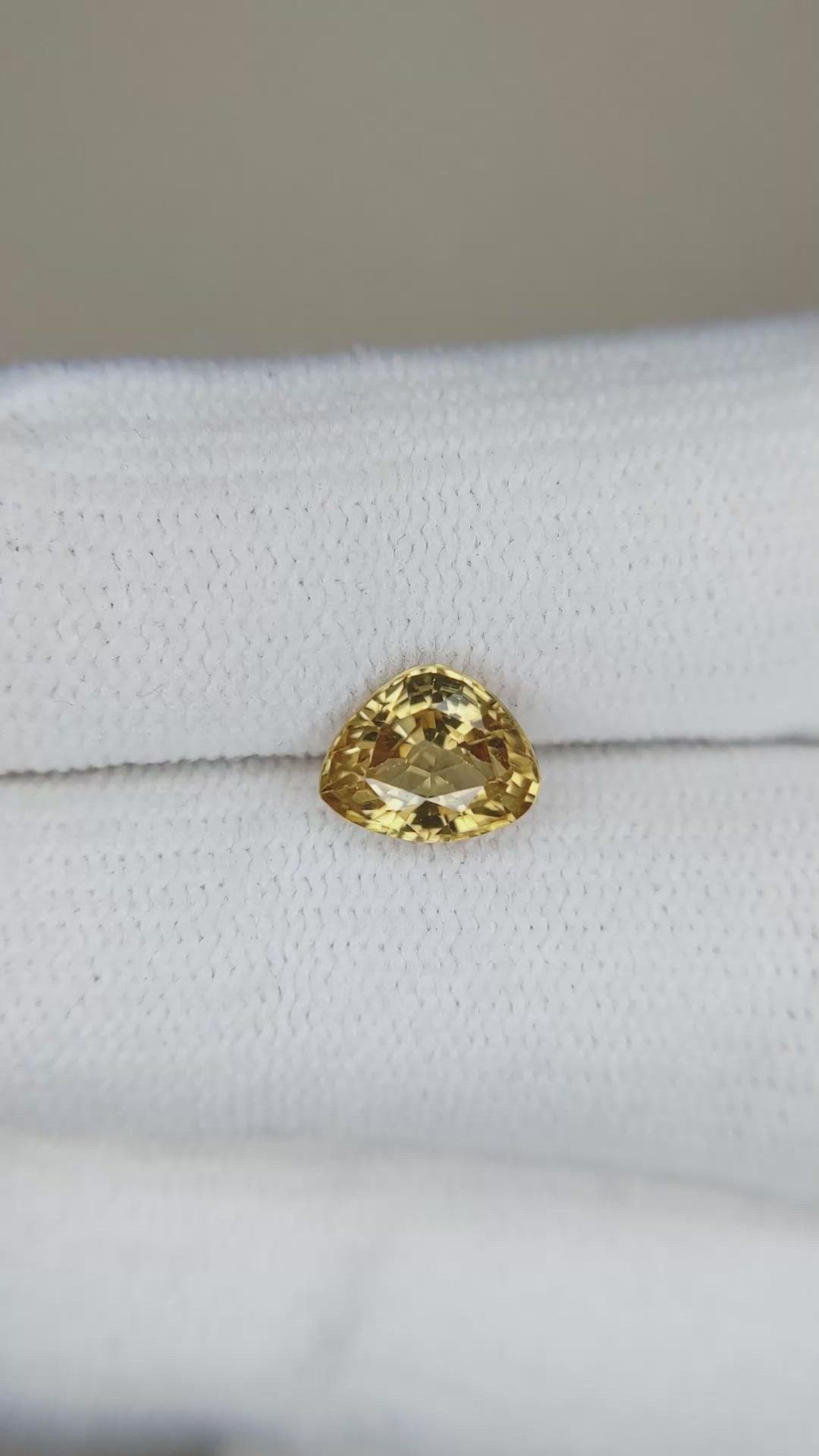 1.82 Ct. Zircon from Ceylon (Sri Lanka) Size Video