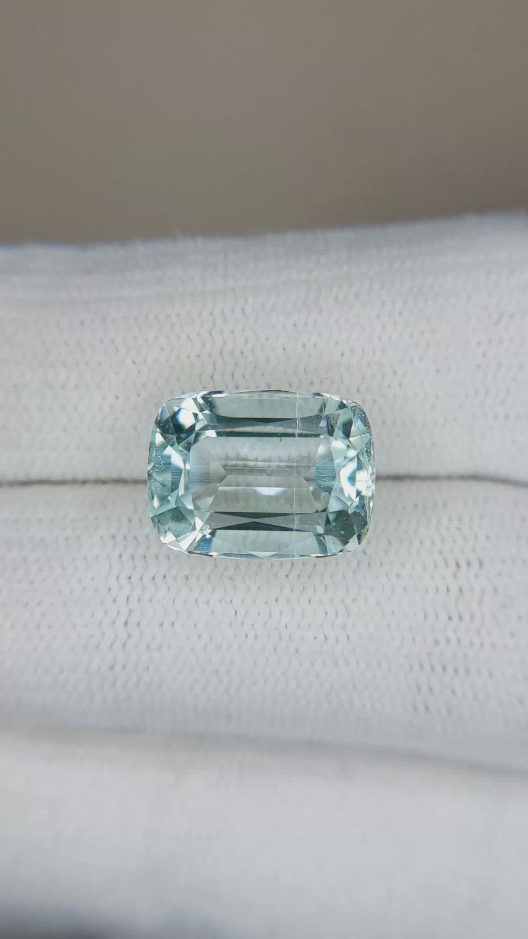 5.72 Ct. Aquamarine from Brazil Size Video