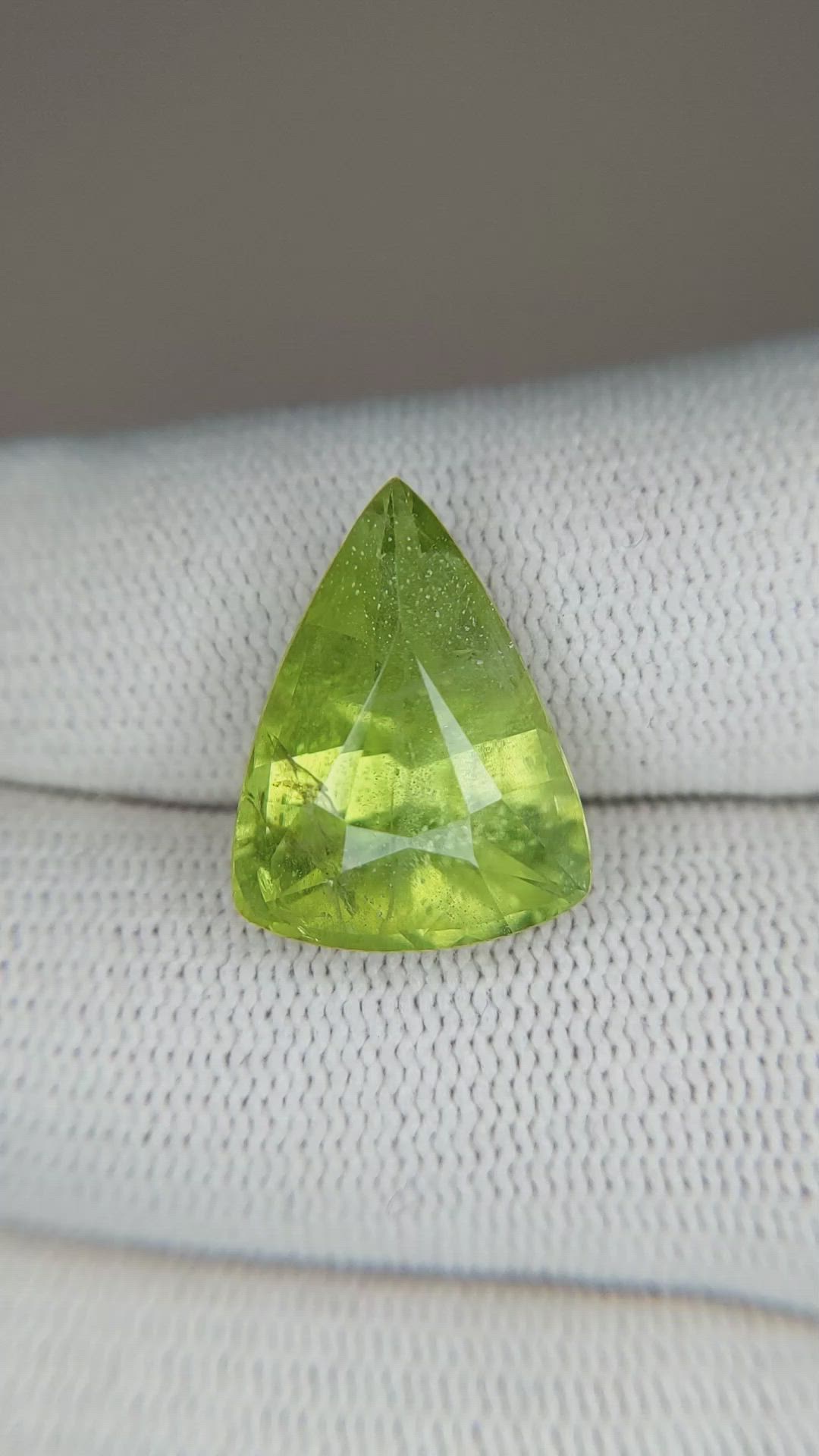 9.65 Ct. Peridot from Burma (Myanmar) Size Video