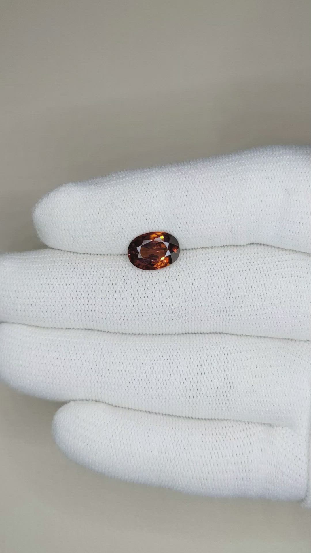 3.84 Ct. Zircon from Ceylon (Sri Lanka) Size Video
