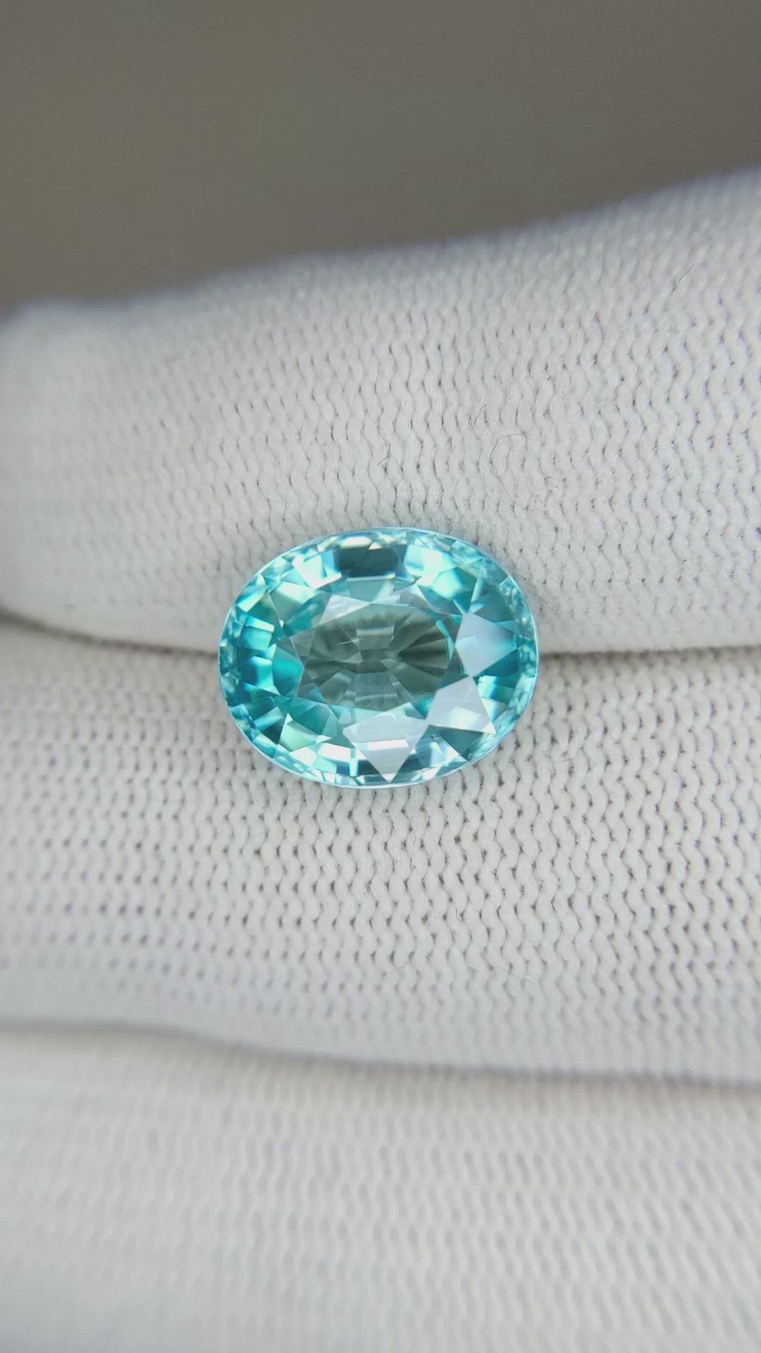 8.05 Ct. Zircon from Cambodia Size Video