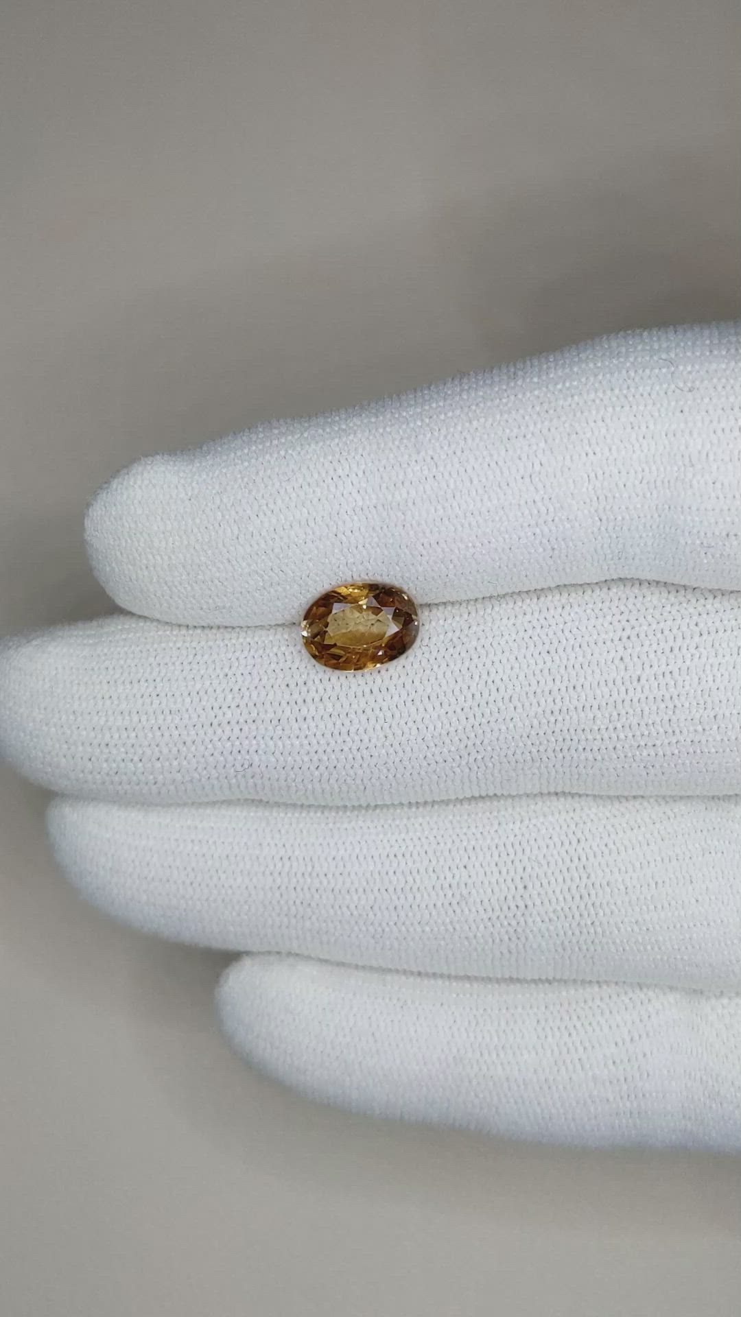 3.34 Ct. Zircon from Ceylon (Sri Lanka) Size Video