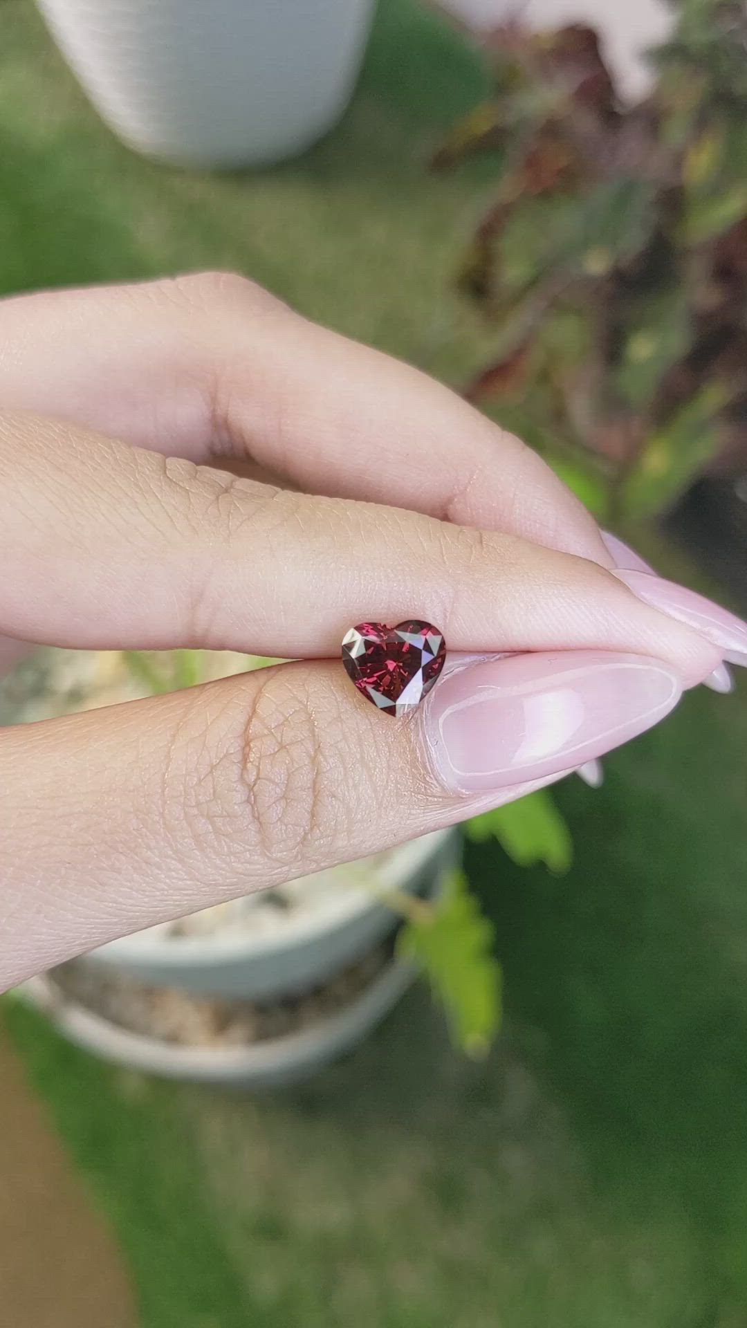 2.54 Ct. Garnet from Ceylon (Sri Lanka) Size Video