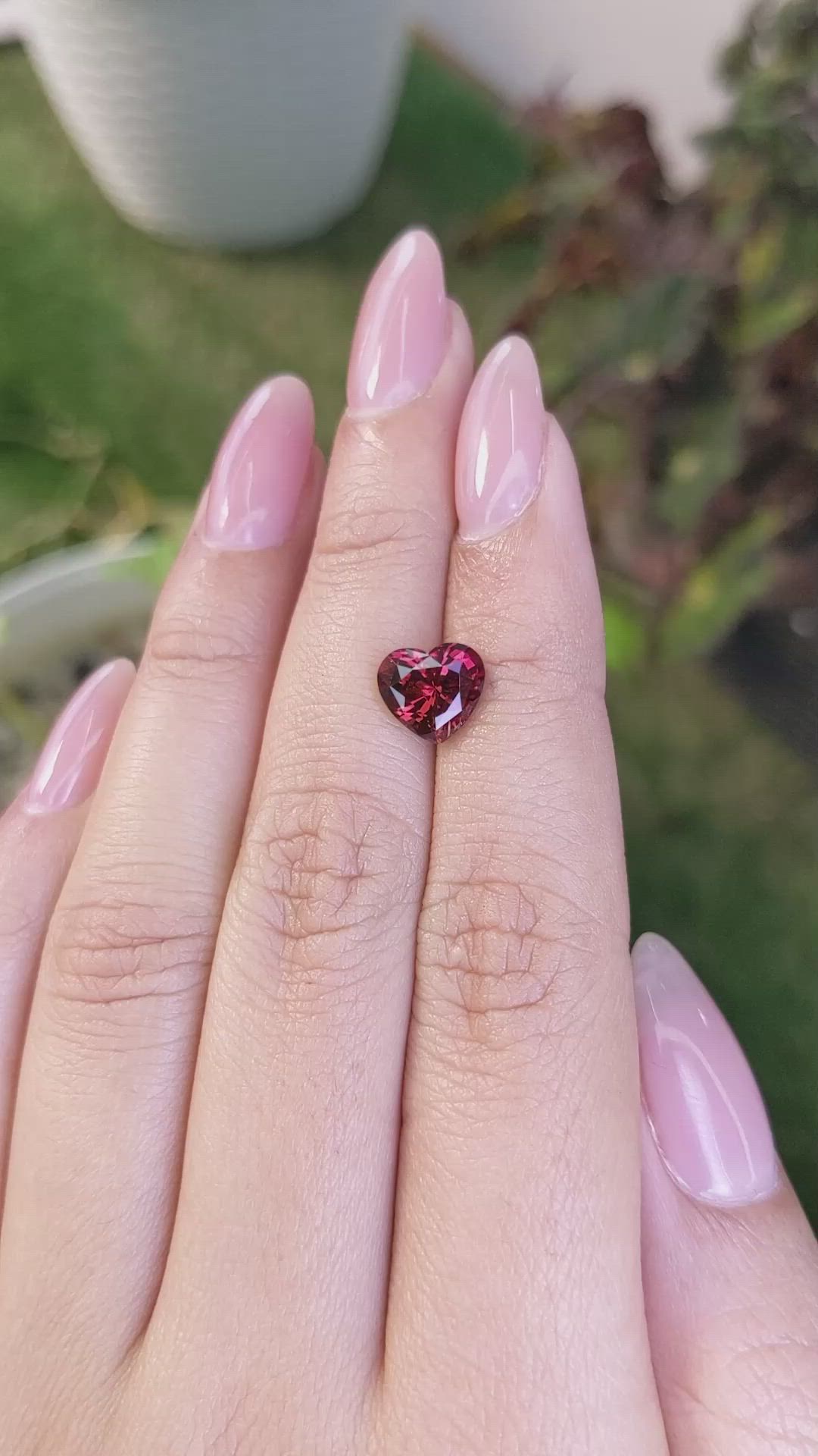 2.54 Ct. Garnet from Ceylon (Sri Lanka) Size Video