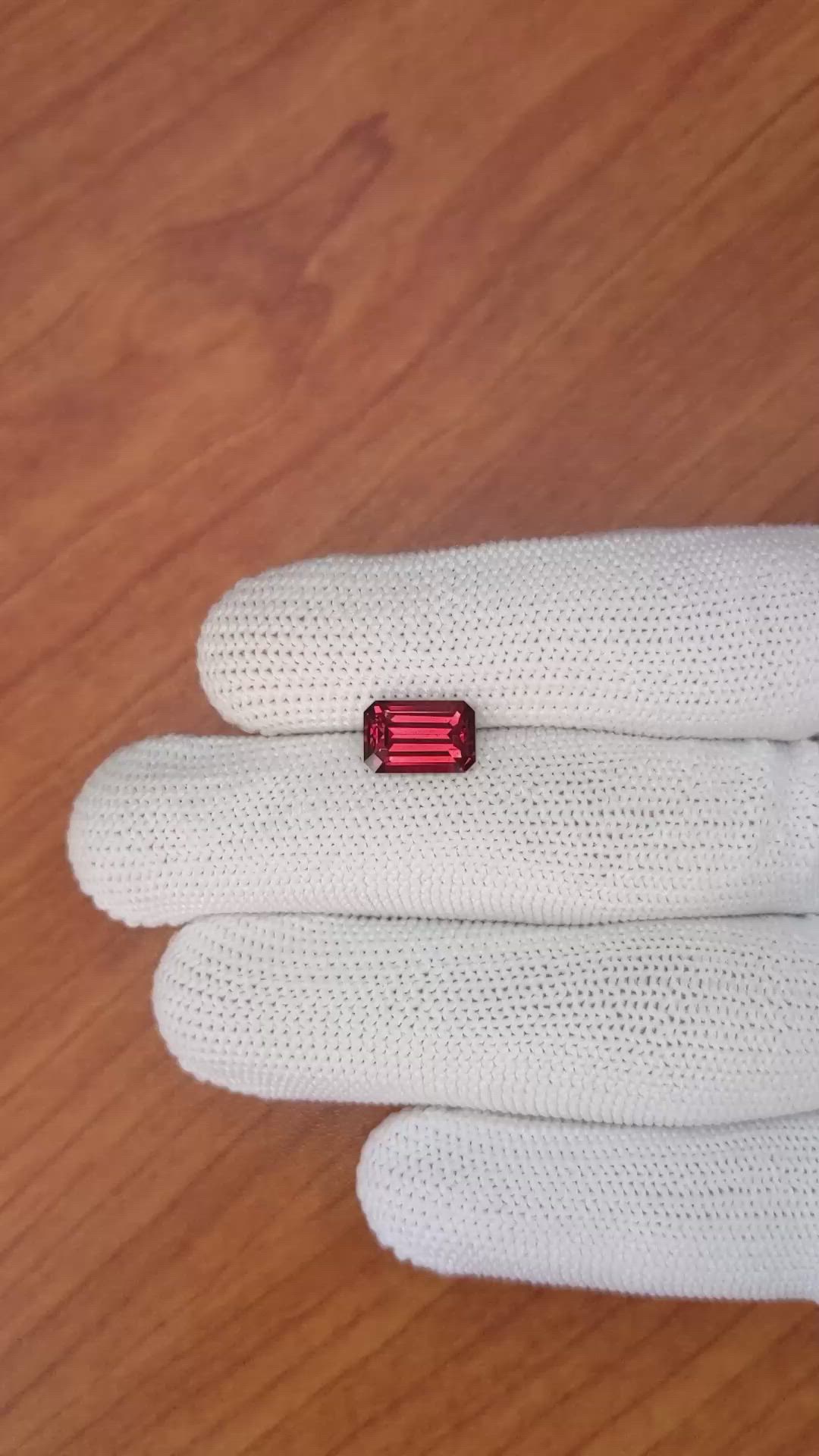 3.16 Ct. Garnet from Ceylon (Sri Lanka) Size Video