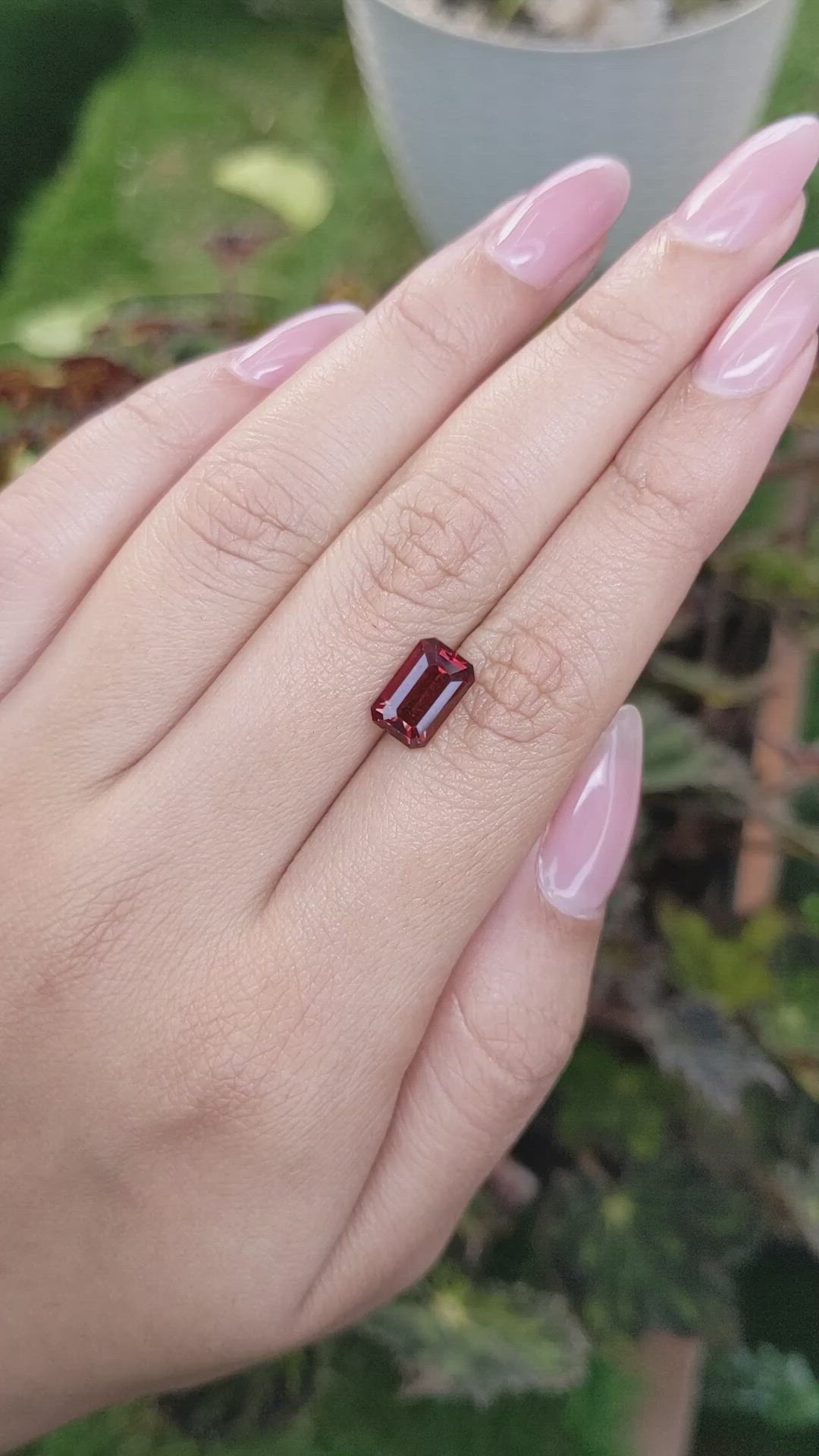 3.16 Ct. Garnet from Ceylon (Sri Lanka) Size Video