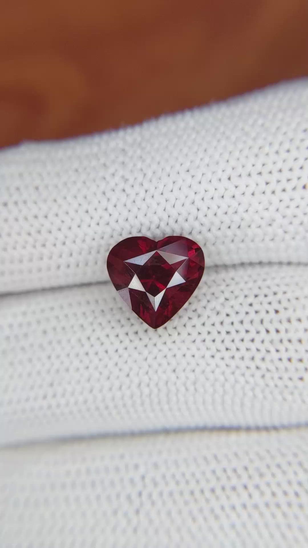 4.35 Ct. Garnet from Ceylon (Sri Lanka) Size Video