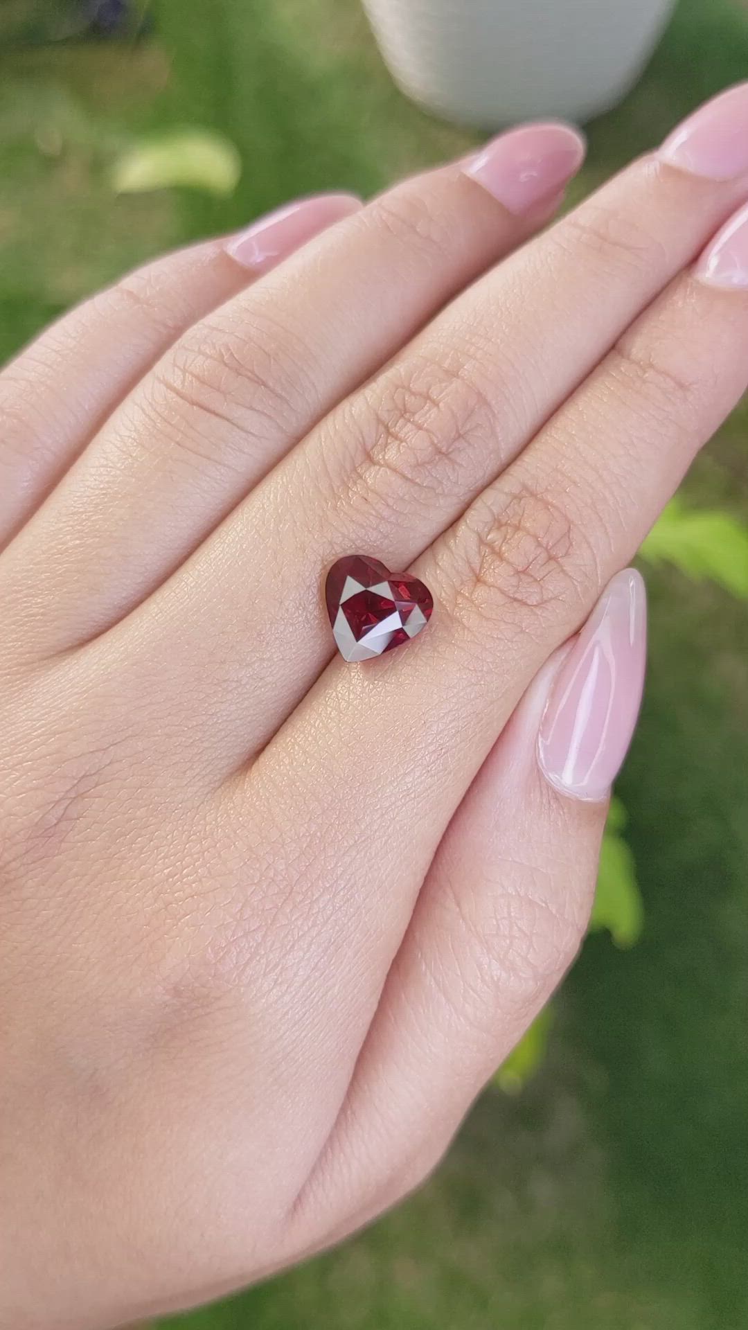 4.35 Ct. Garnet from Ceylon (Sri Lanka) Size Video