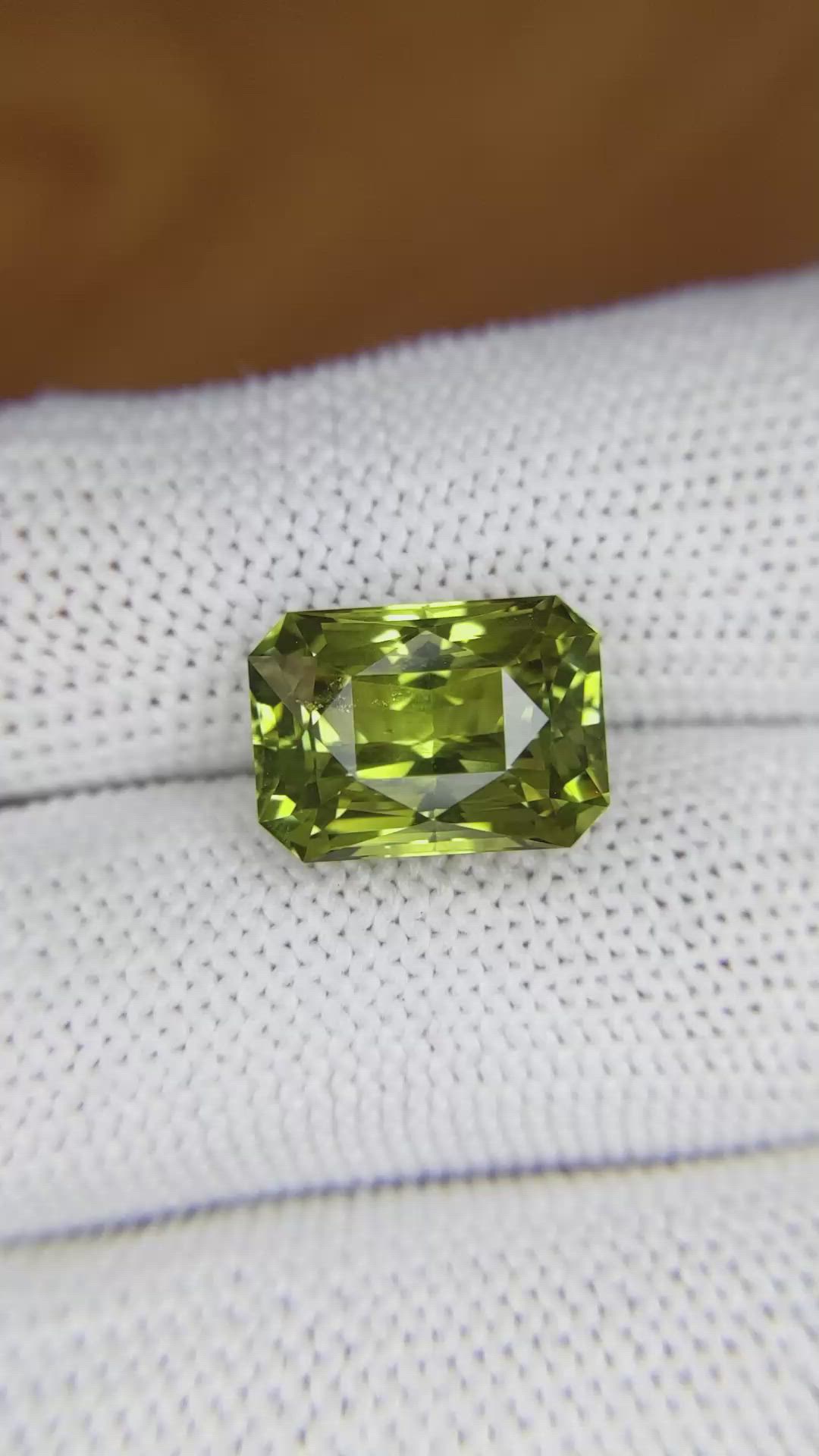 9.35 Ct. Chrysoberyl from Ceylon (Sri Lanka) Size Video