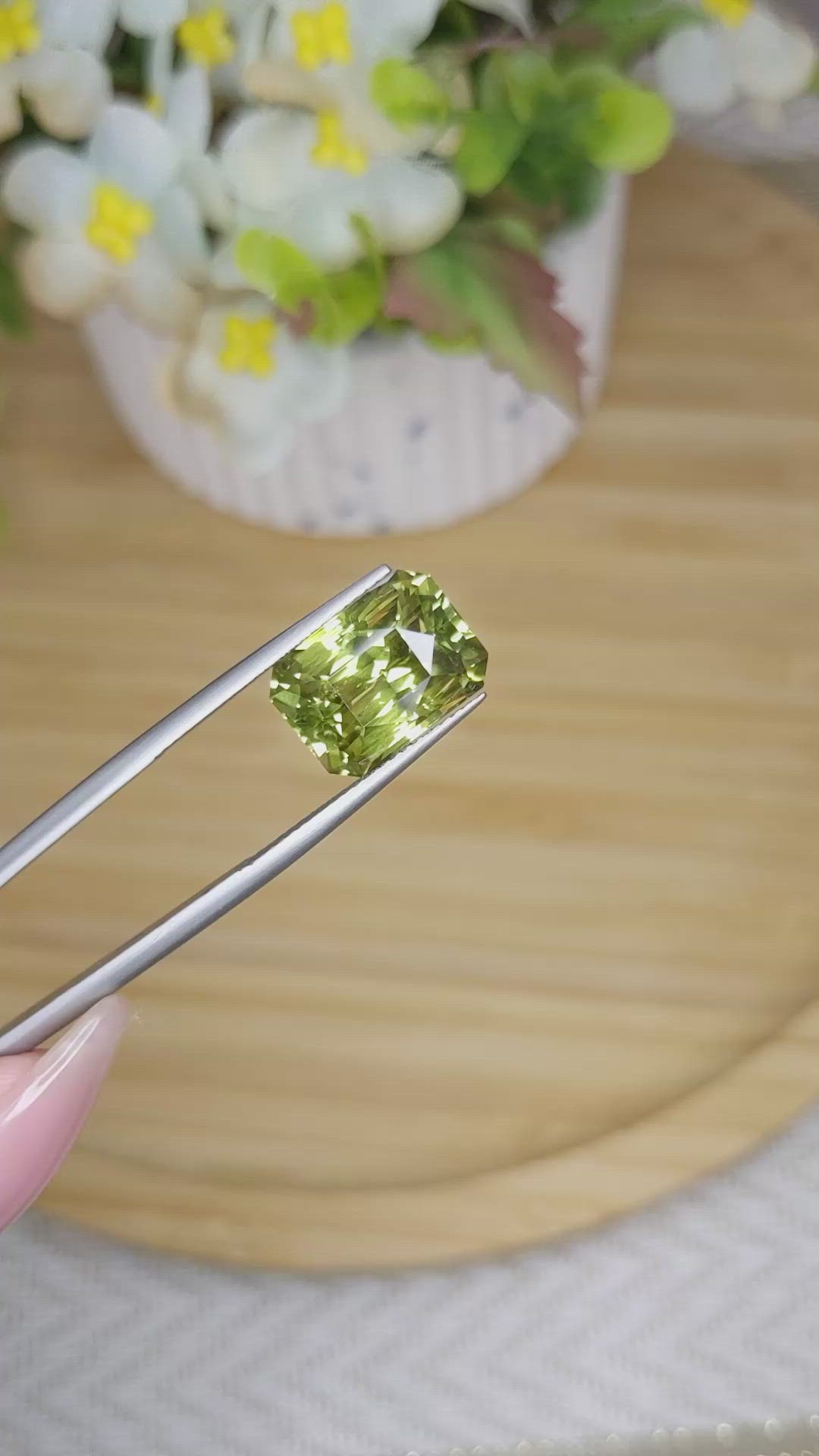 9.35 Ct. Chrysoberyl from Ceylon (Sri Lanka) Size Video