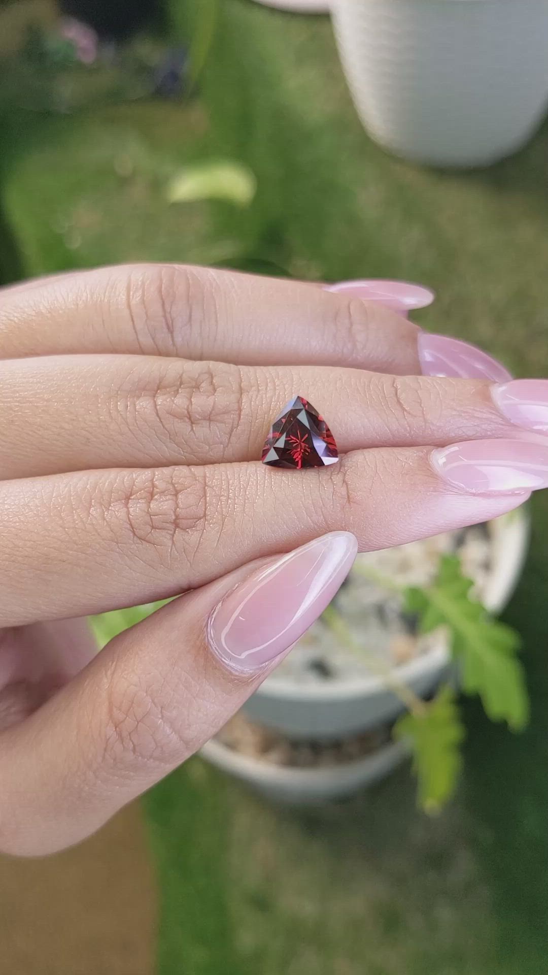 3.17 Ct. Garnet from Ceylon (Sri Lanka) Size Video