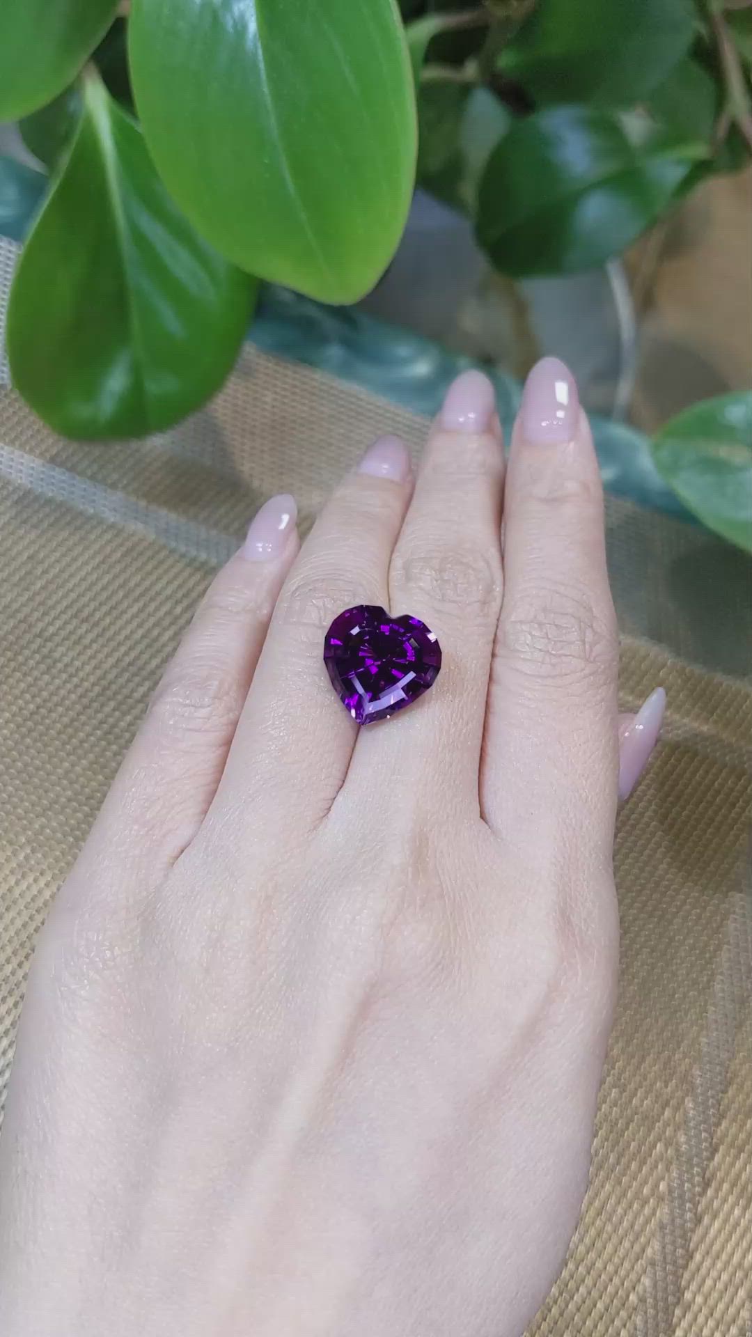 10.58 Ct. Amethyst from Bolivia Size Video
