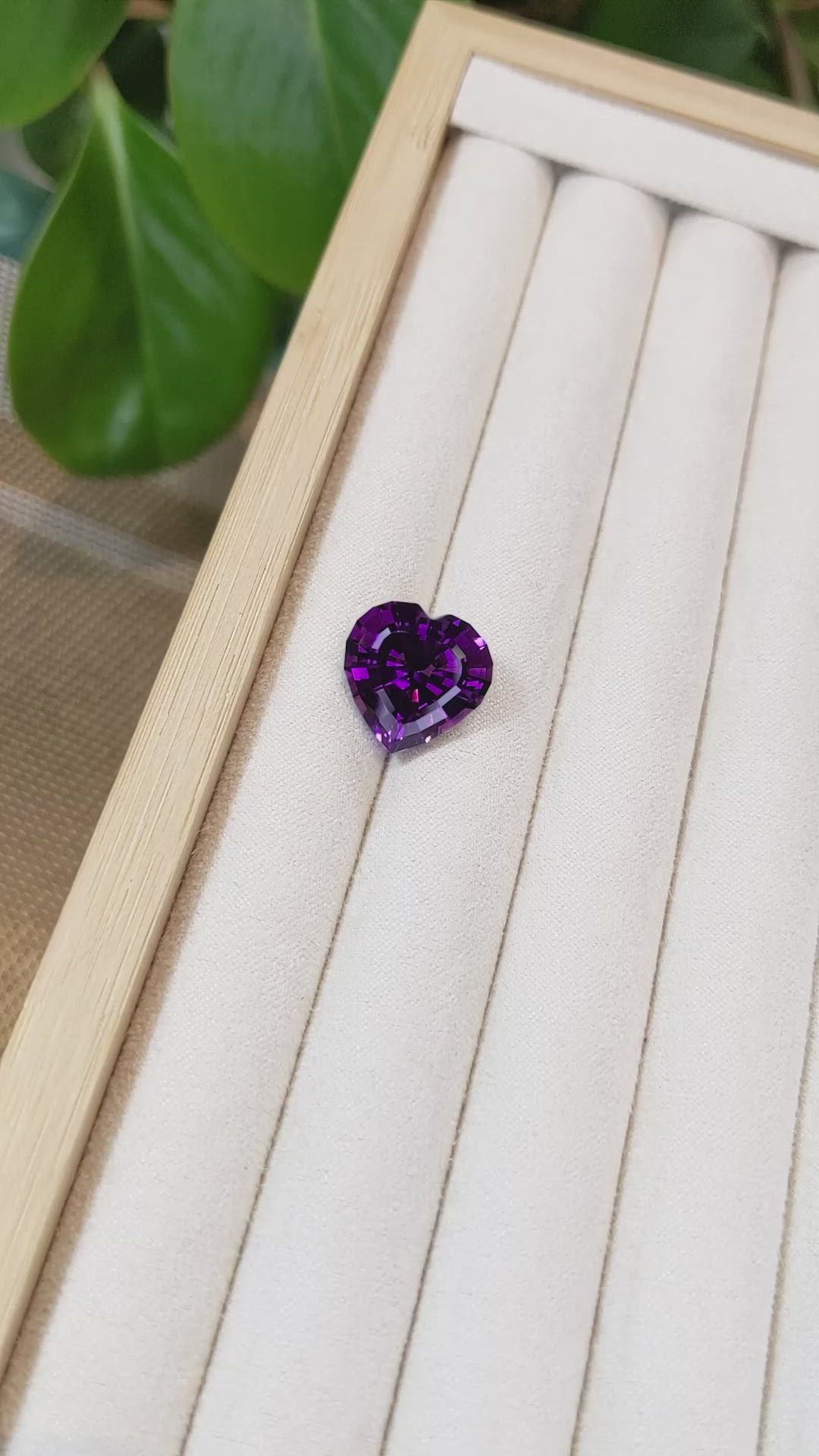 10.58 Ct. Amethyst from Bolivia Size Video