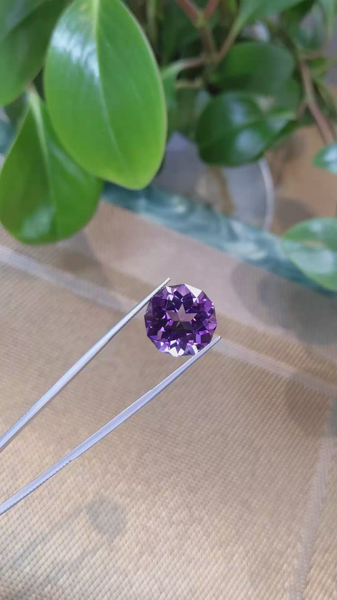 17.20 Ct. Amethyst from Bolivia Size Video