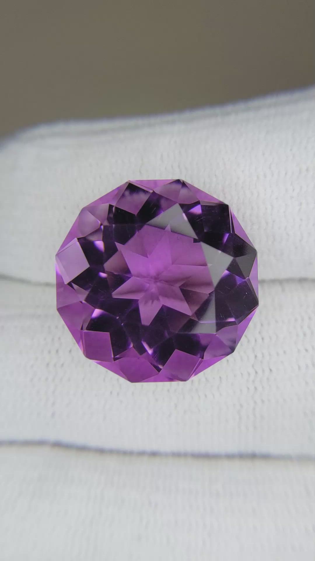 21.33 Ct. Amethyst from Bolivia Size Video