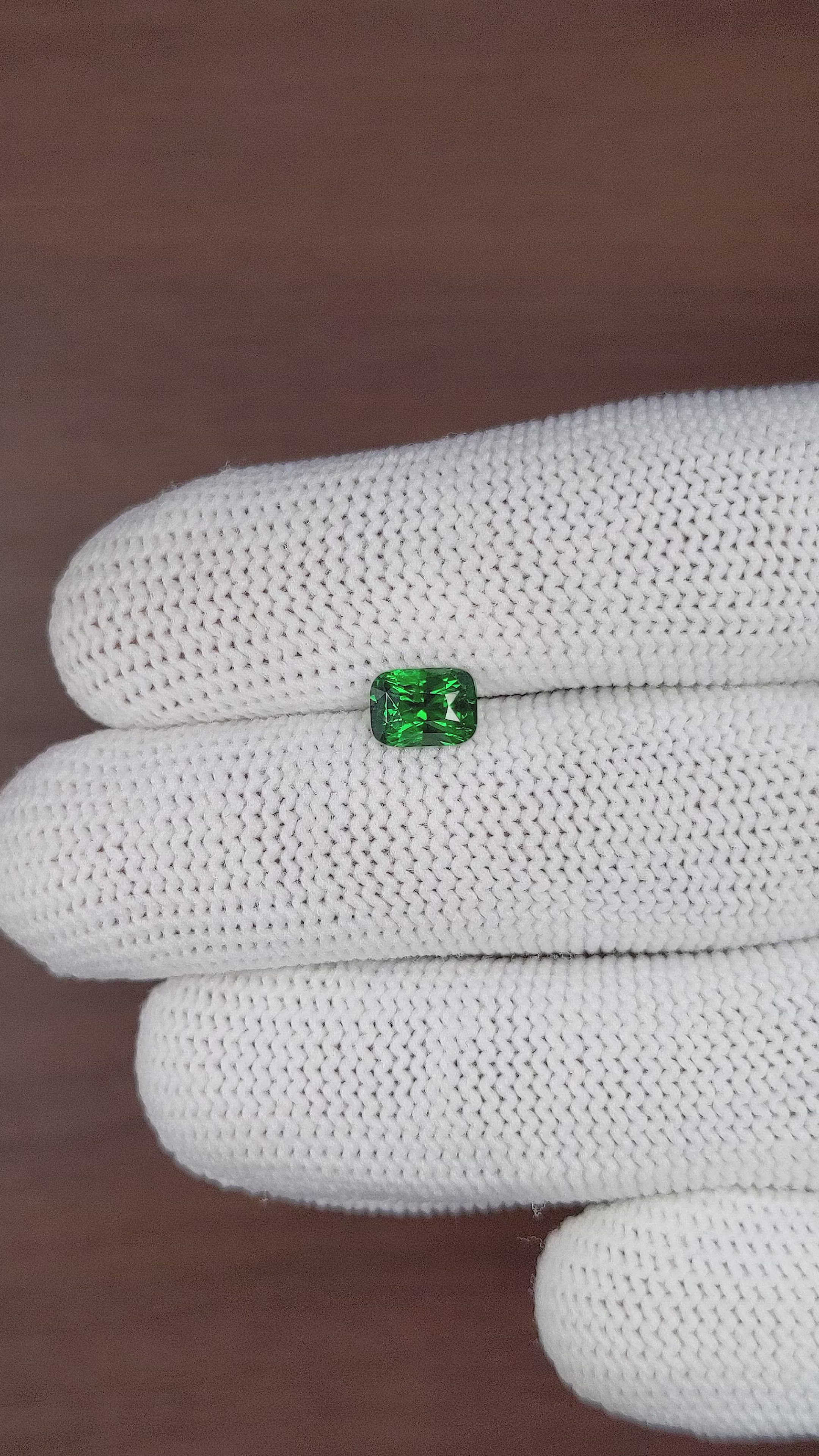 1.09 Ct. Tsavorite Garnet from Tanzania Size Video