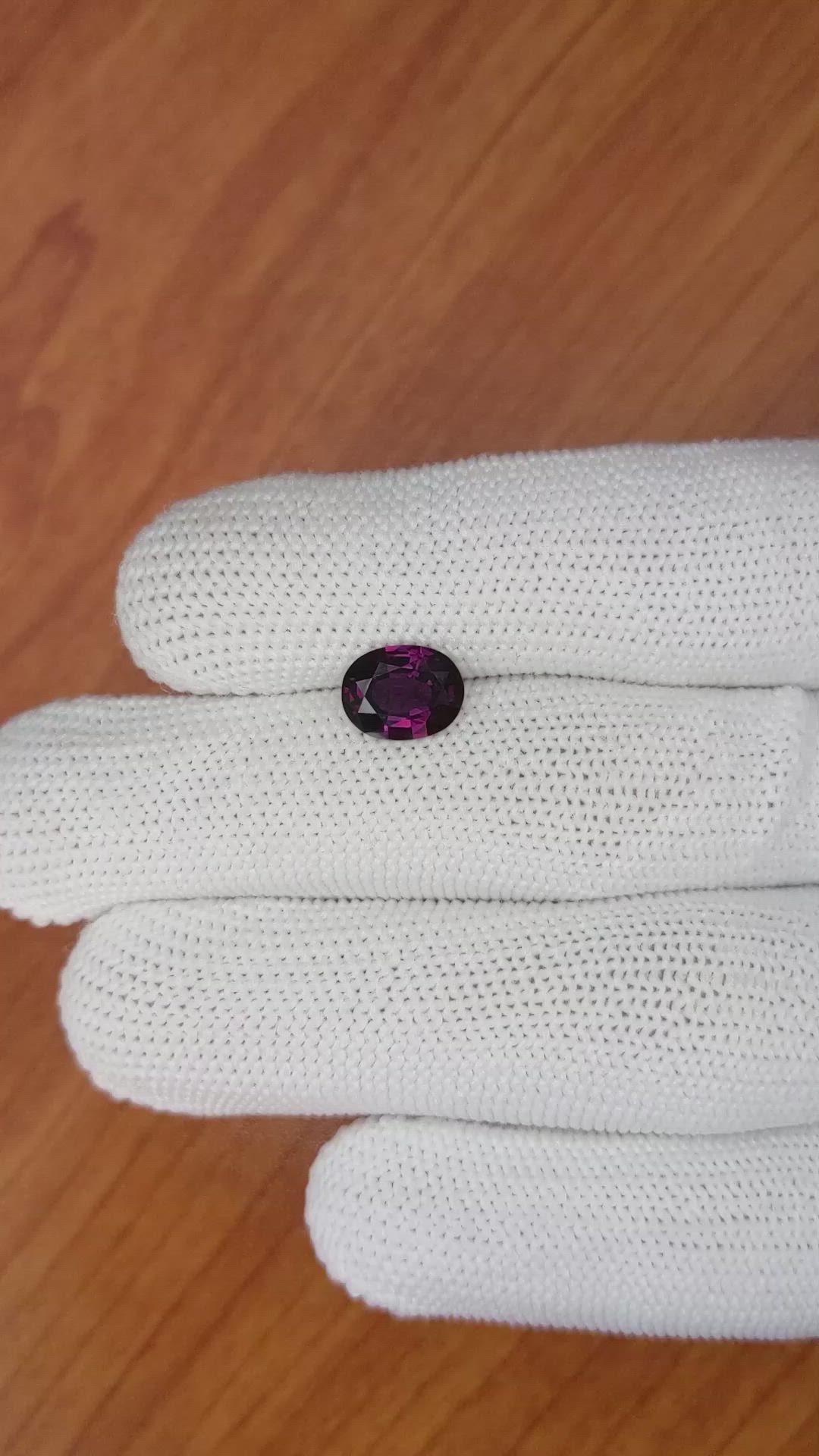1.81 Ct. Spinel from Ceylon (Sri Lanka) Size Video