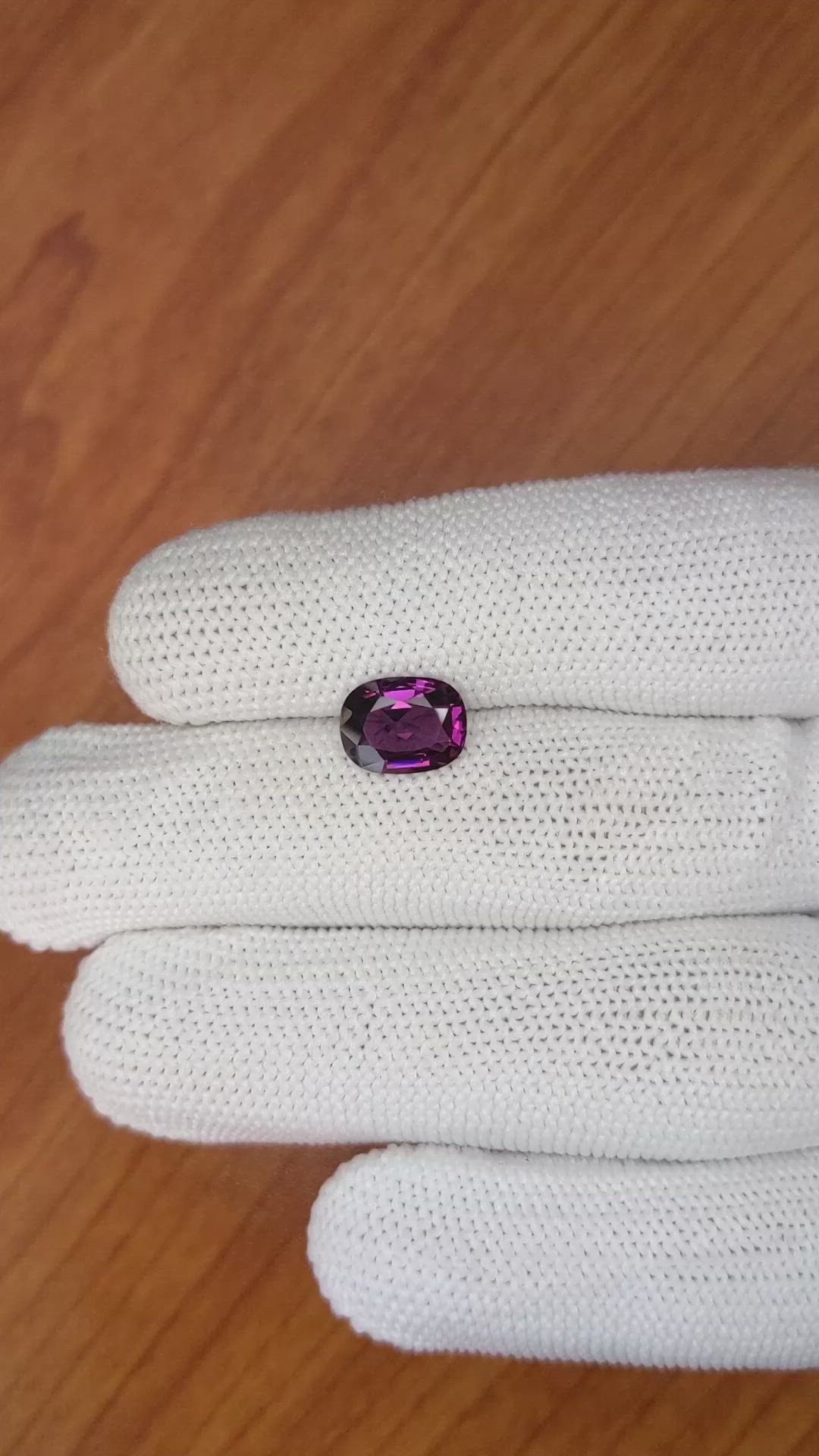 2.36 Ct. Spinel from Ceylon (Sri Lanka) Size Video