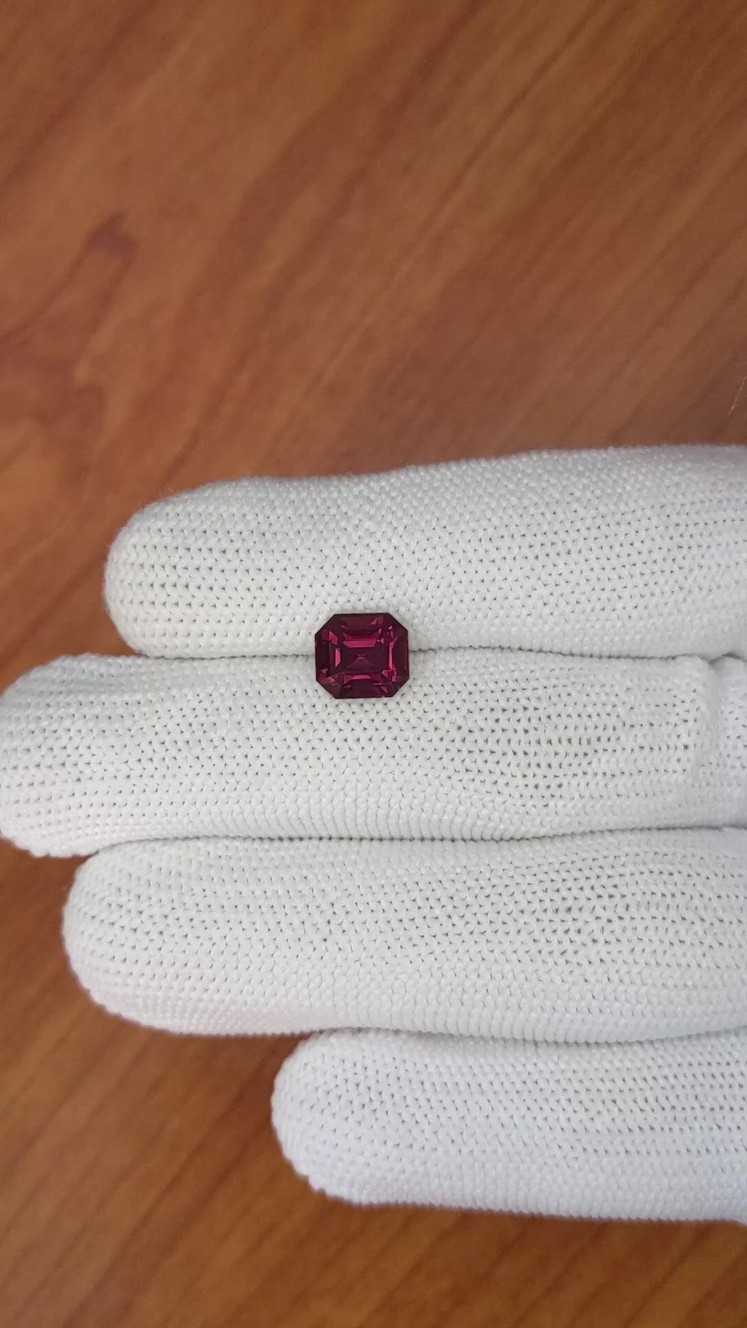 2.82 Ct. Spinel from Ceylon (Sri Lanka) Size Video