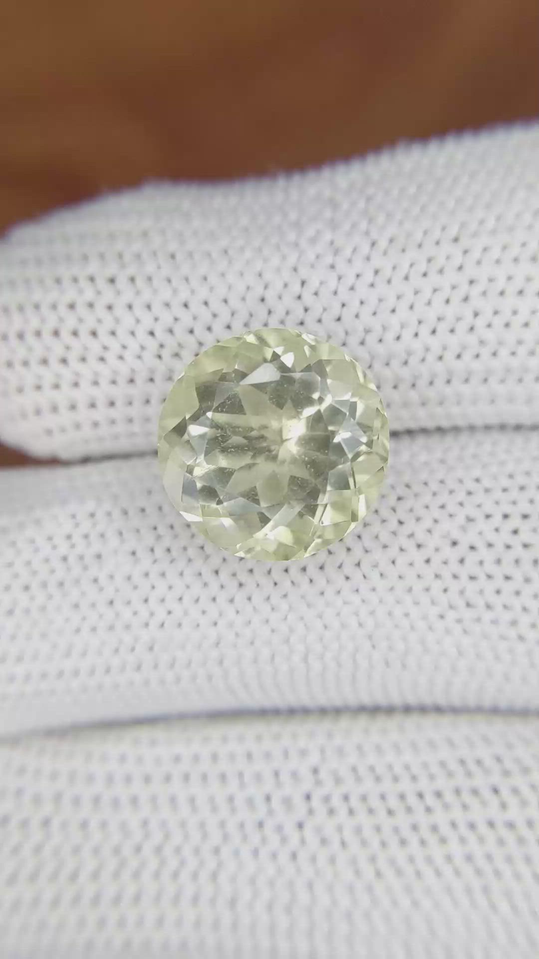 7.50 Ct. Quartz from Brazil Size Video