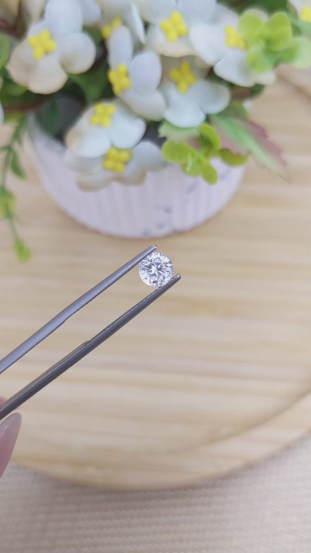 1.14 Ct. Zircon from Ceylon (Sri Lanka) Size Video