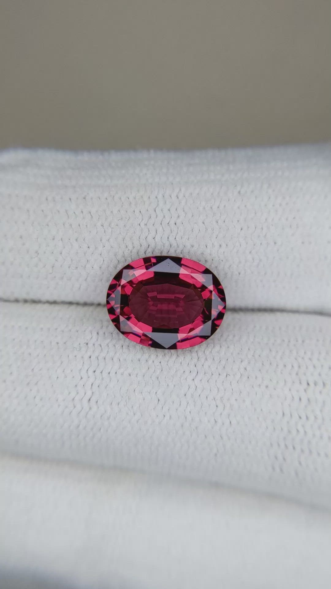 2.92 Ct. Rhodolite Garnet from Tanzania Size Video