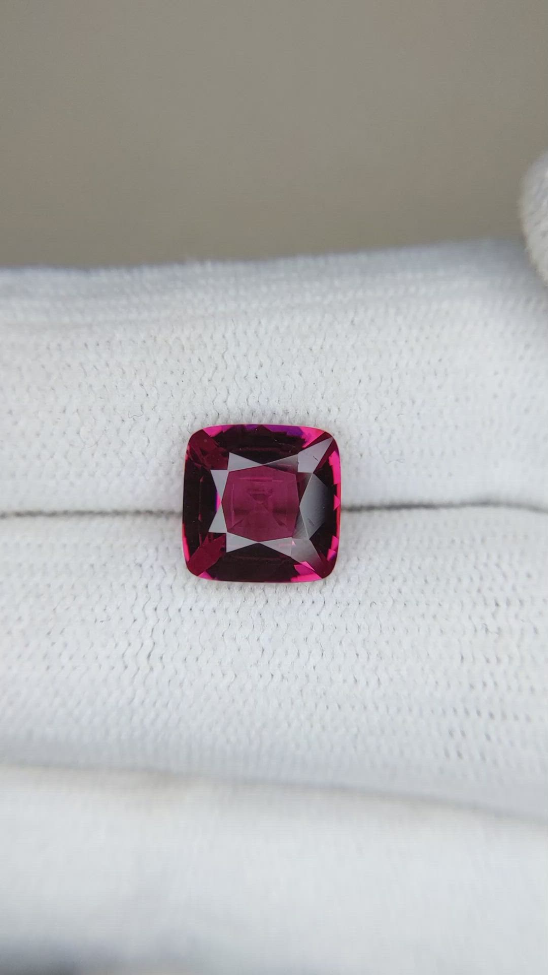 2.85 Ct. Rhodolite Garnet from Tanzania Size Video